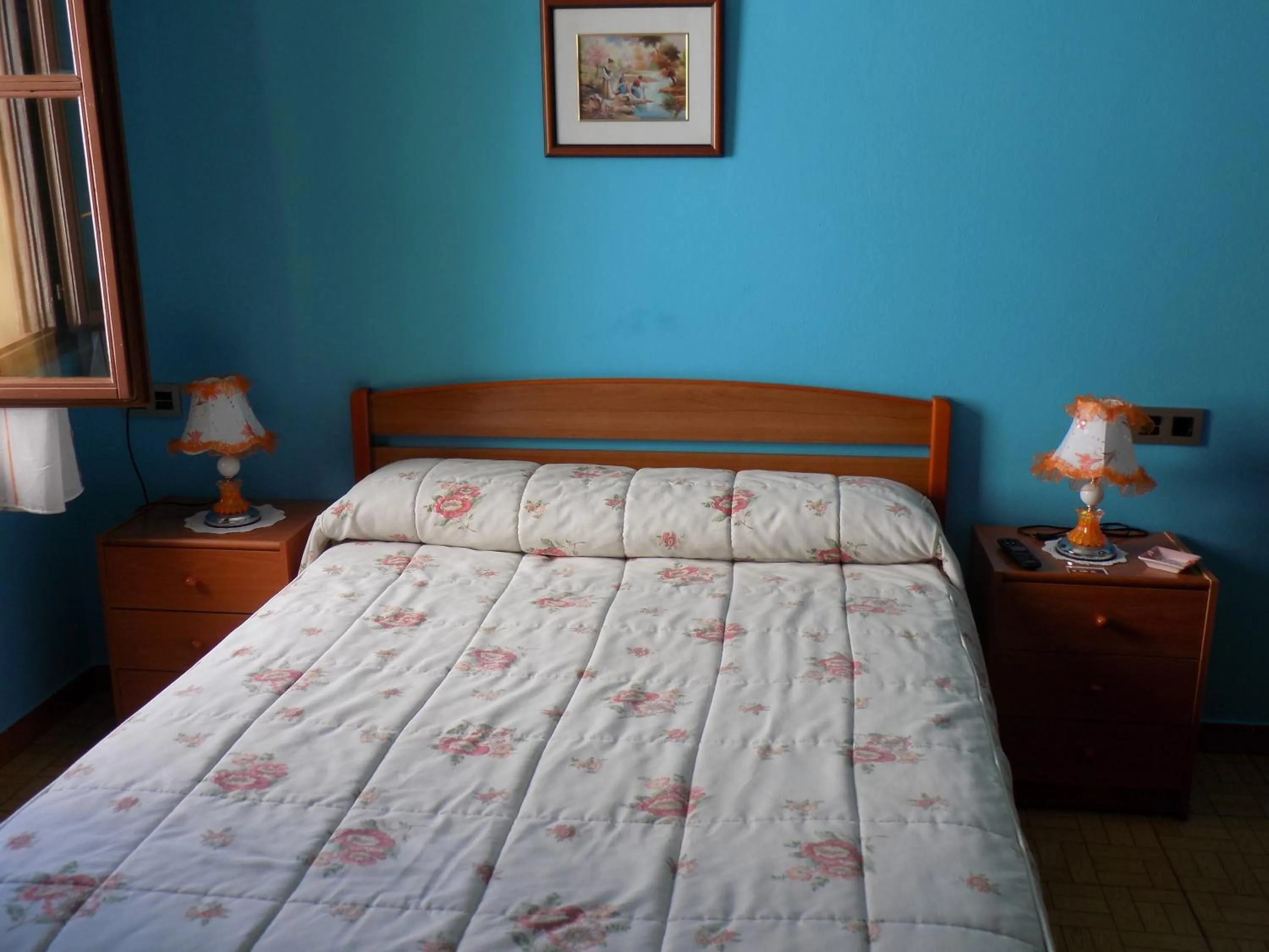 Photo of the whole room, Bed in Hotel Imperial