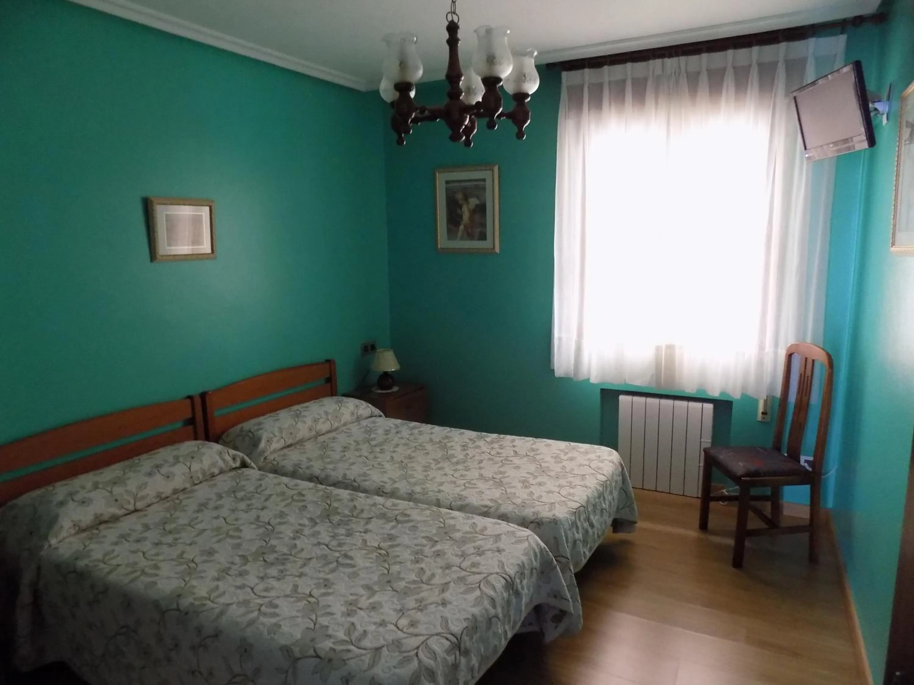 Photo of the whole room, Bed in Hotel Imperial