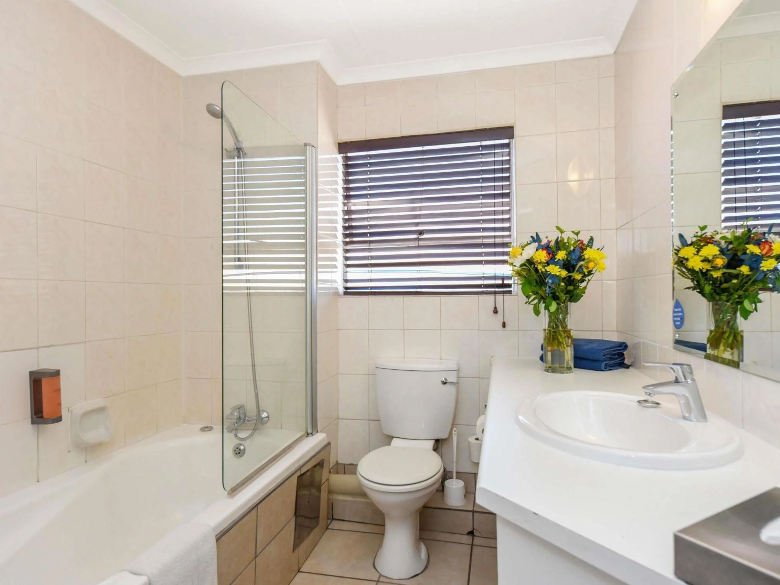 Bedroom in Mercure Hotel Bedfordview