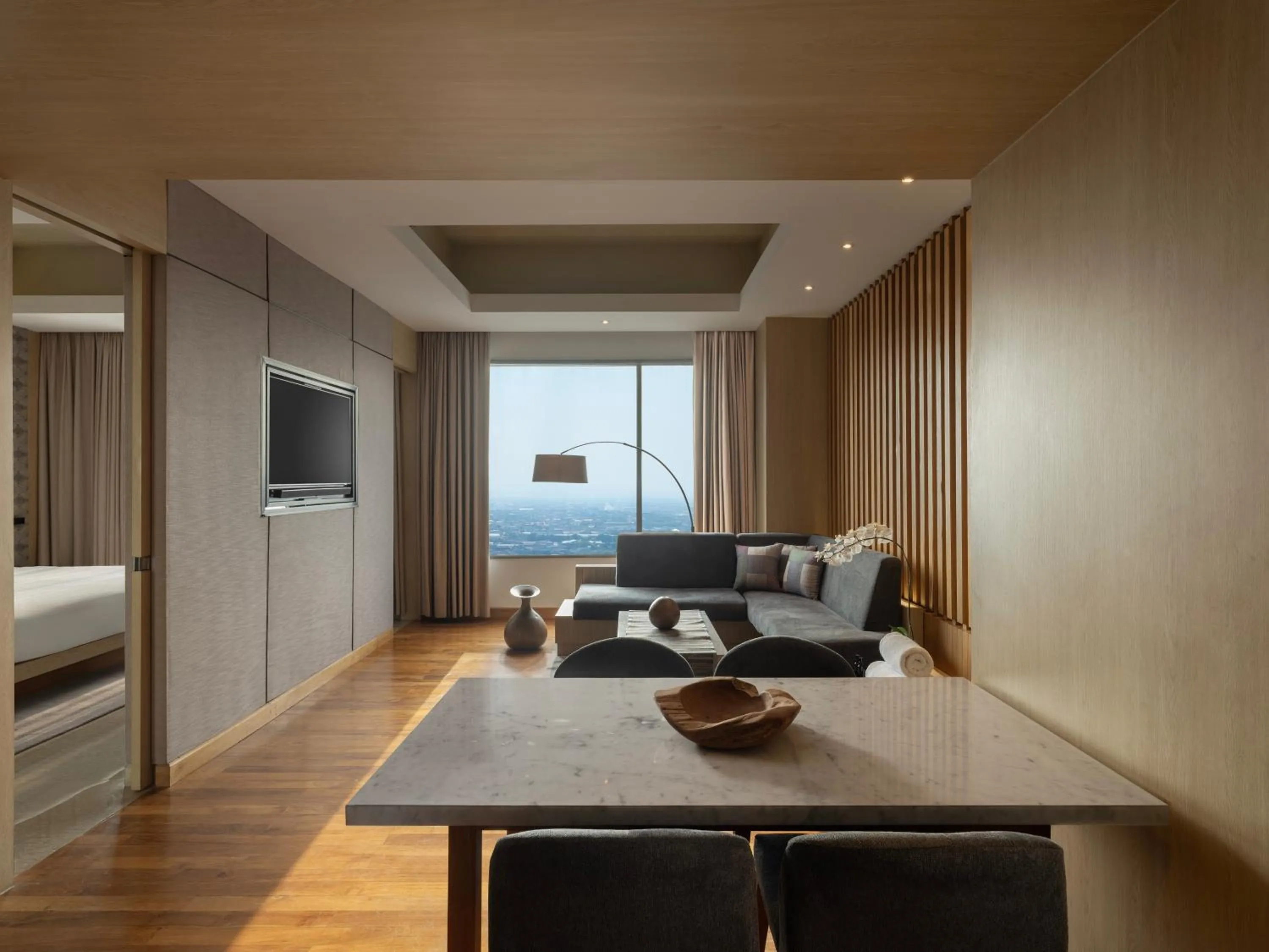 Communal lounge/ TV room, Bed in Alila Solo