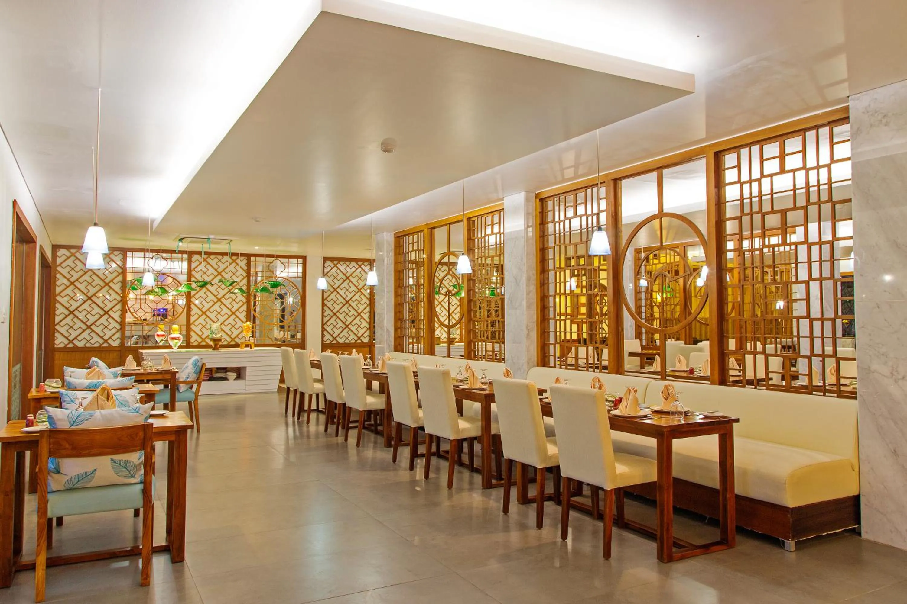 Restaurant/places to eat in The Leaf Jimbaran