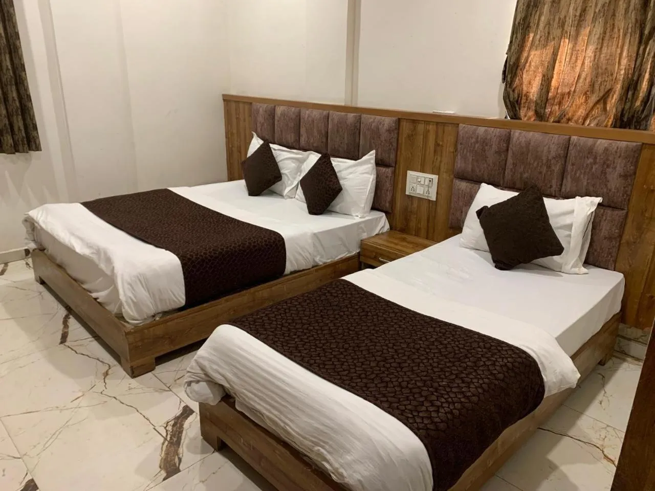 Bed in Hotel Signature