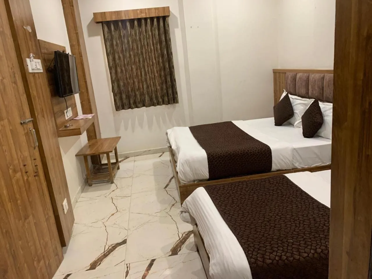 Bed in Hotel Signature