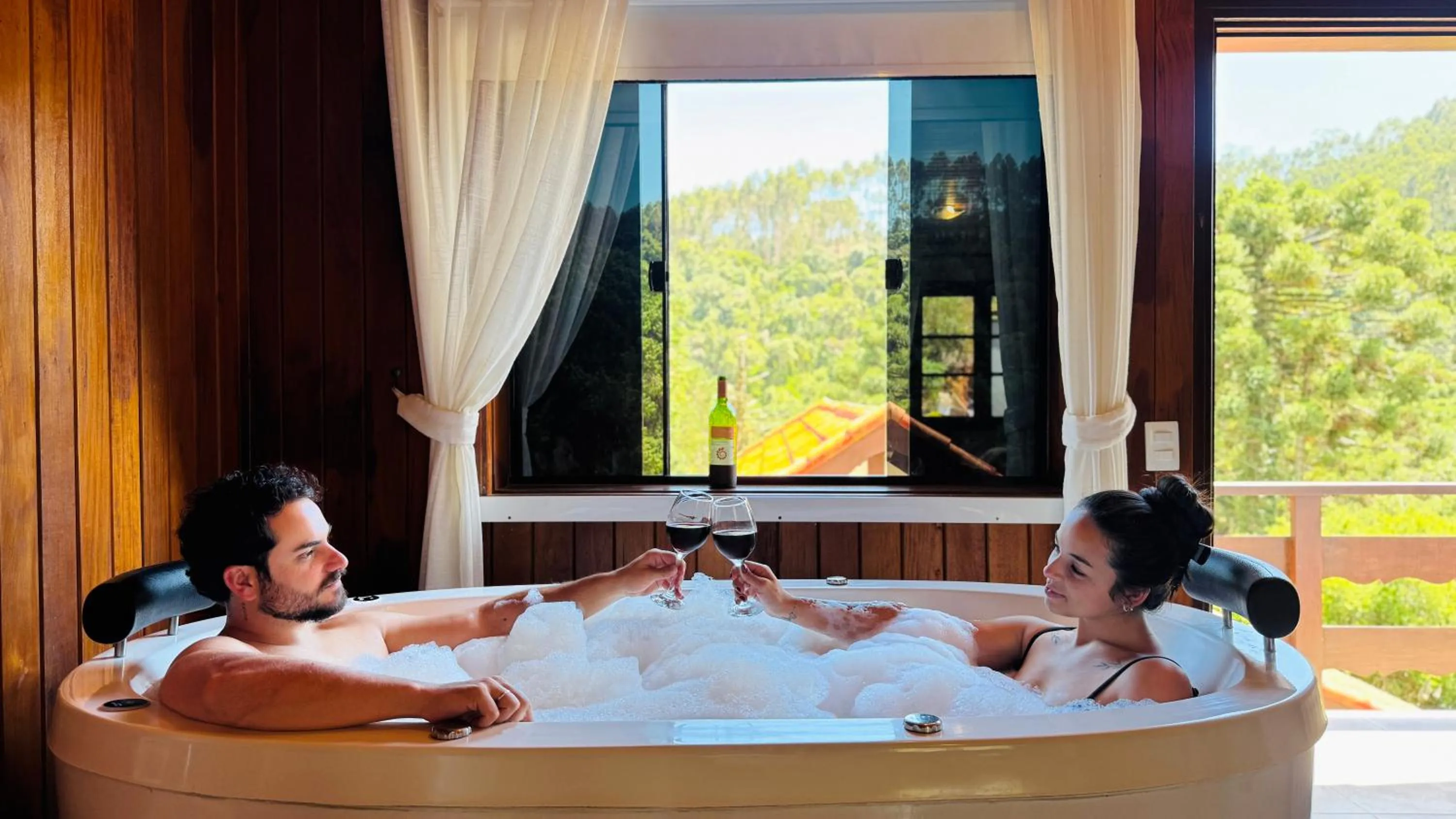 Hot Tub in Chalés Leopoldo em Monte Verde