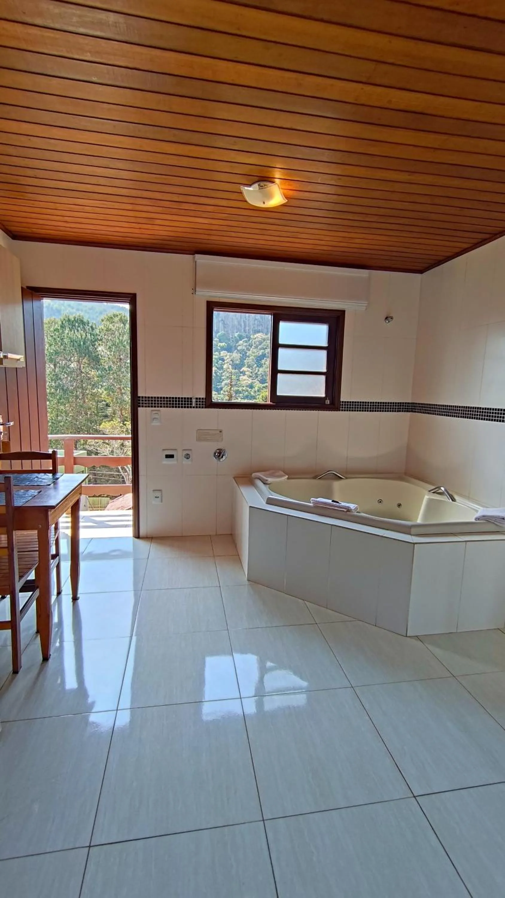 Hot Tub in Chalés Leopoldo em Monte Verde