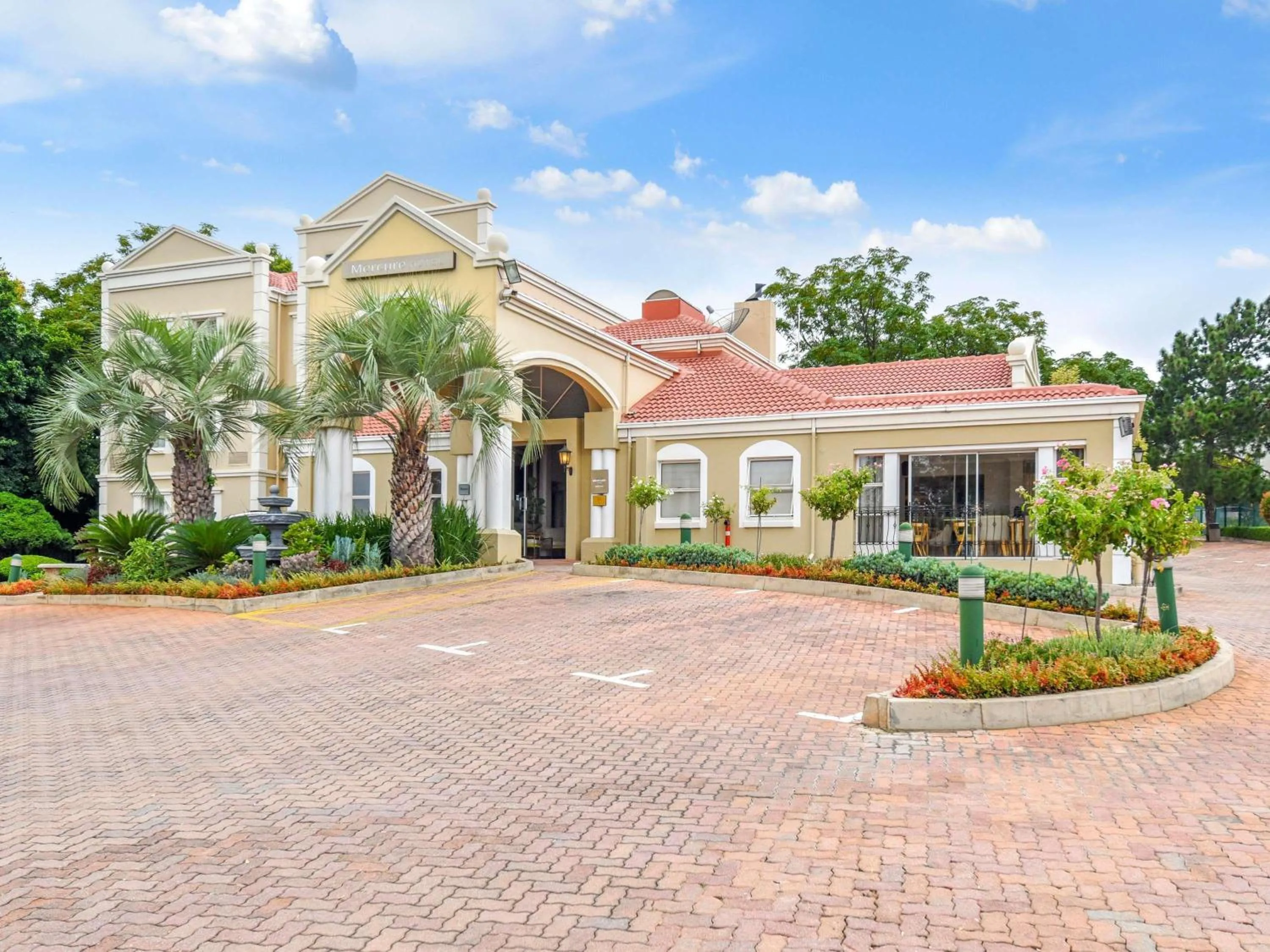 Property building in Mercure Johannesburg Midrand