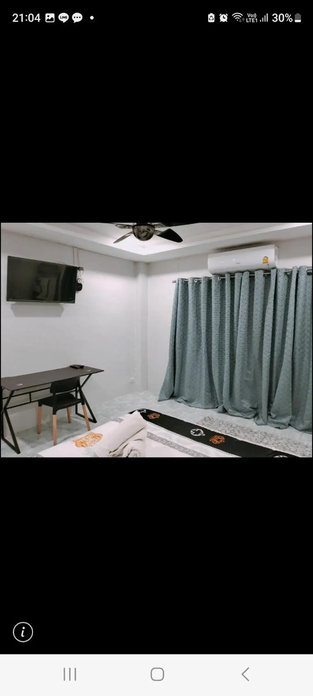 Large Double Room with Balcony in Traveller's Rest Sports Bar Large Double Room with Balcony in Traveller's Rest Sports Bar