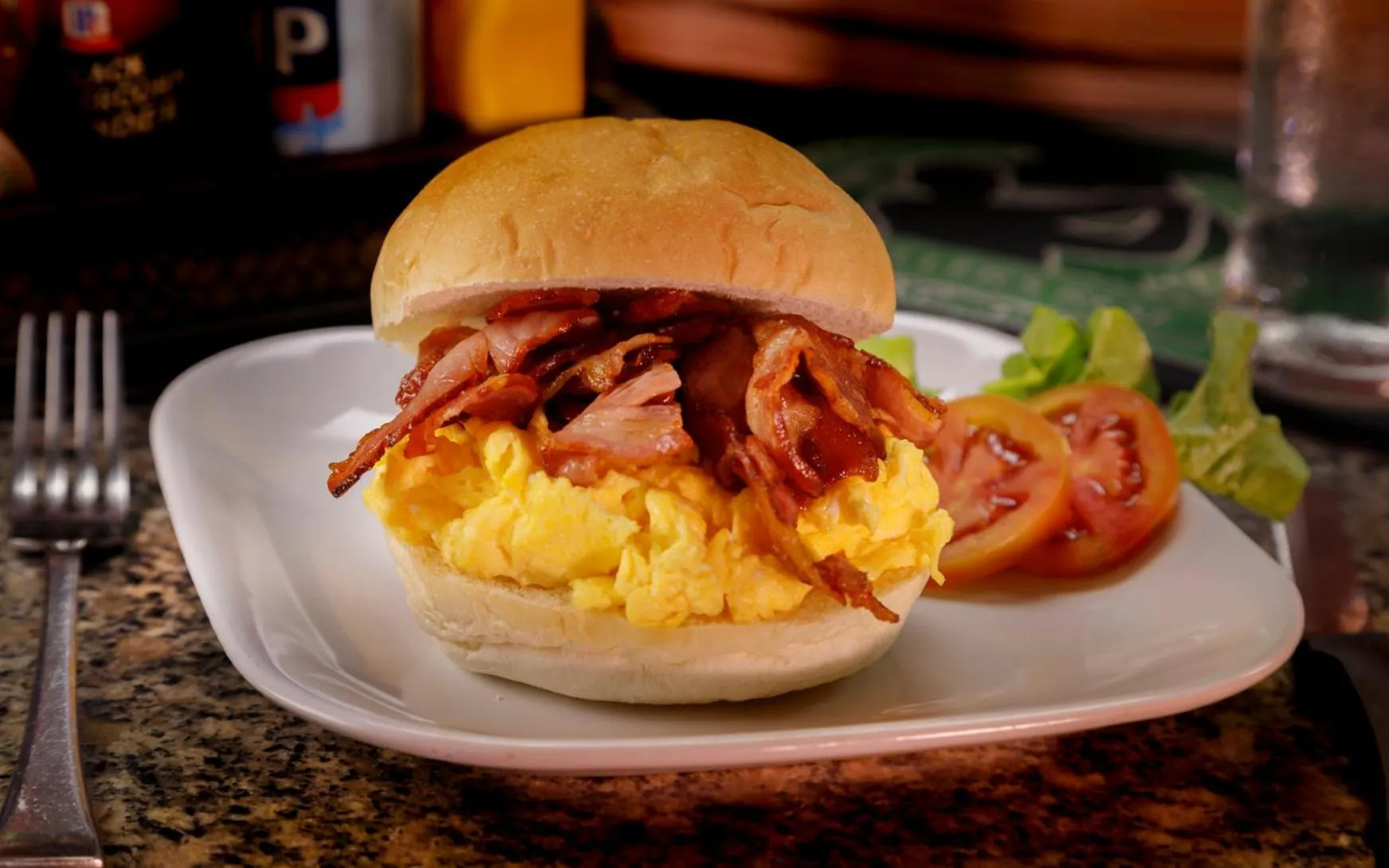 Food and drinks in Traveller's Rest Sports Bar