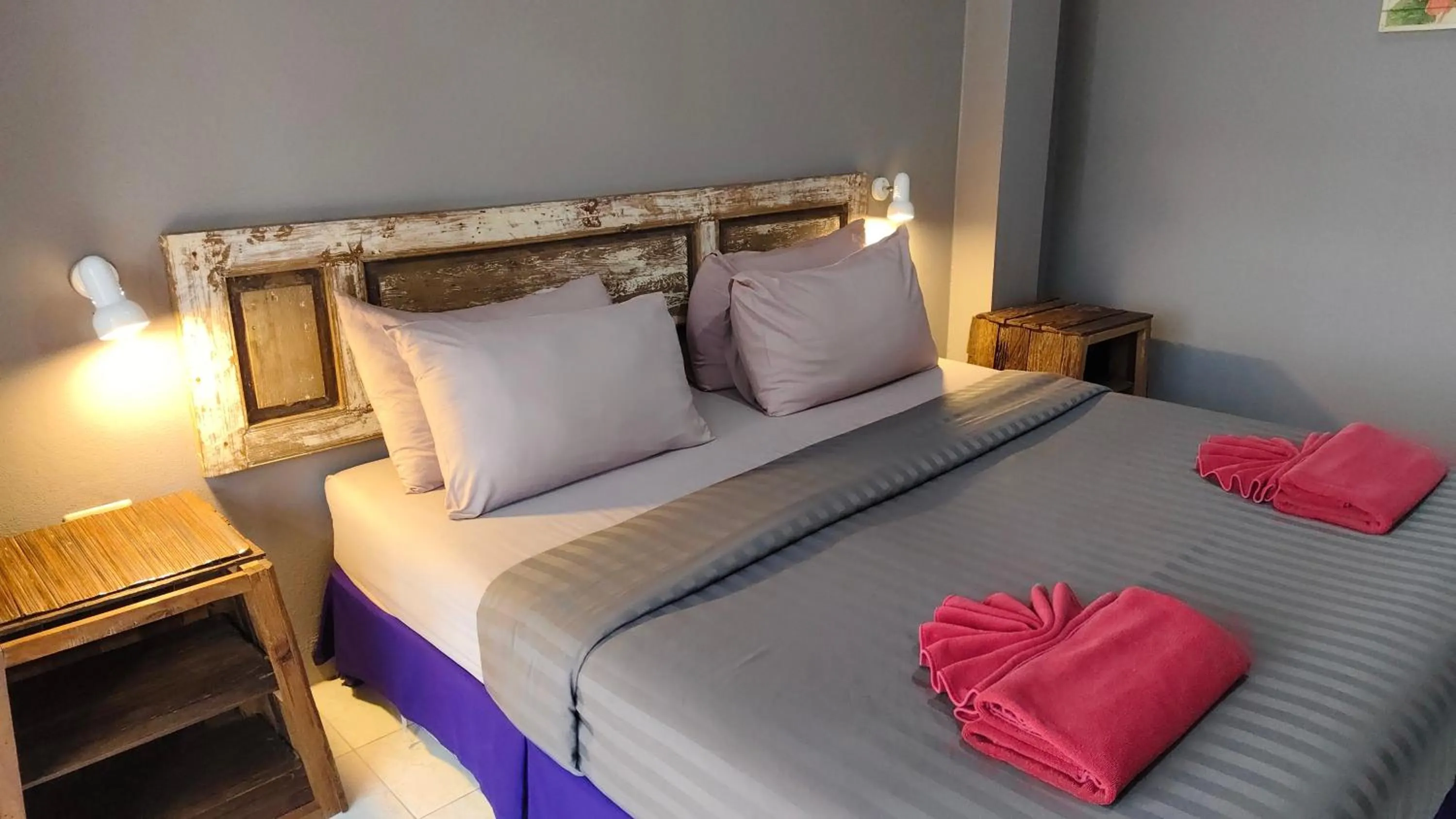 Bed in Baan Toom Village and Resort