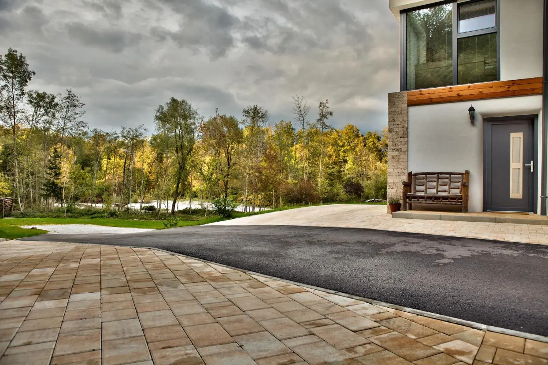 Property building in PR`FIK Apartments Property building in PR`FIK Apartments