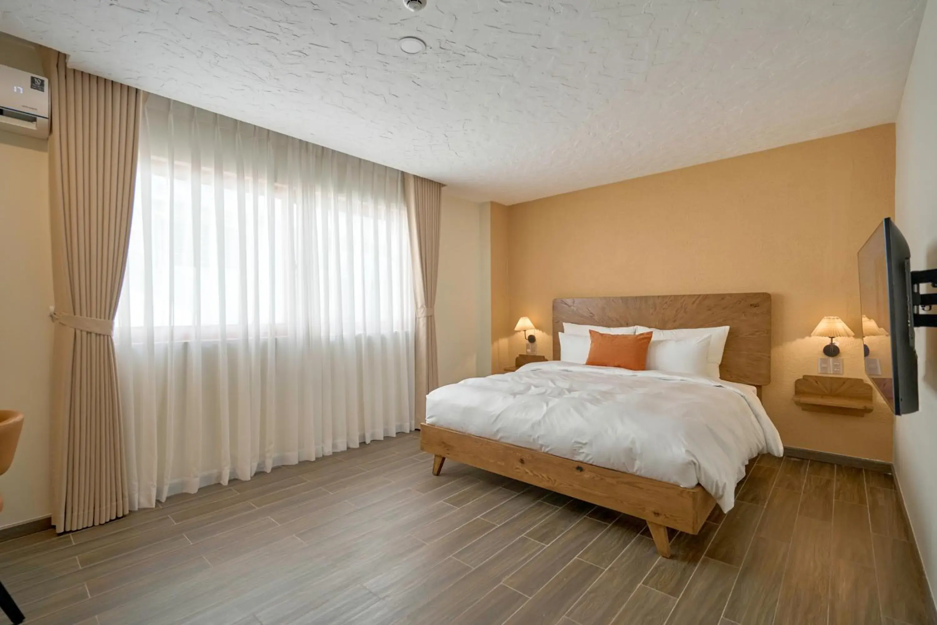 Standard King Room in BALVENIE HOTEL Phu My Hung SECC Standard King Room in BALVENIE HOTEL Phu My Hung SECC