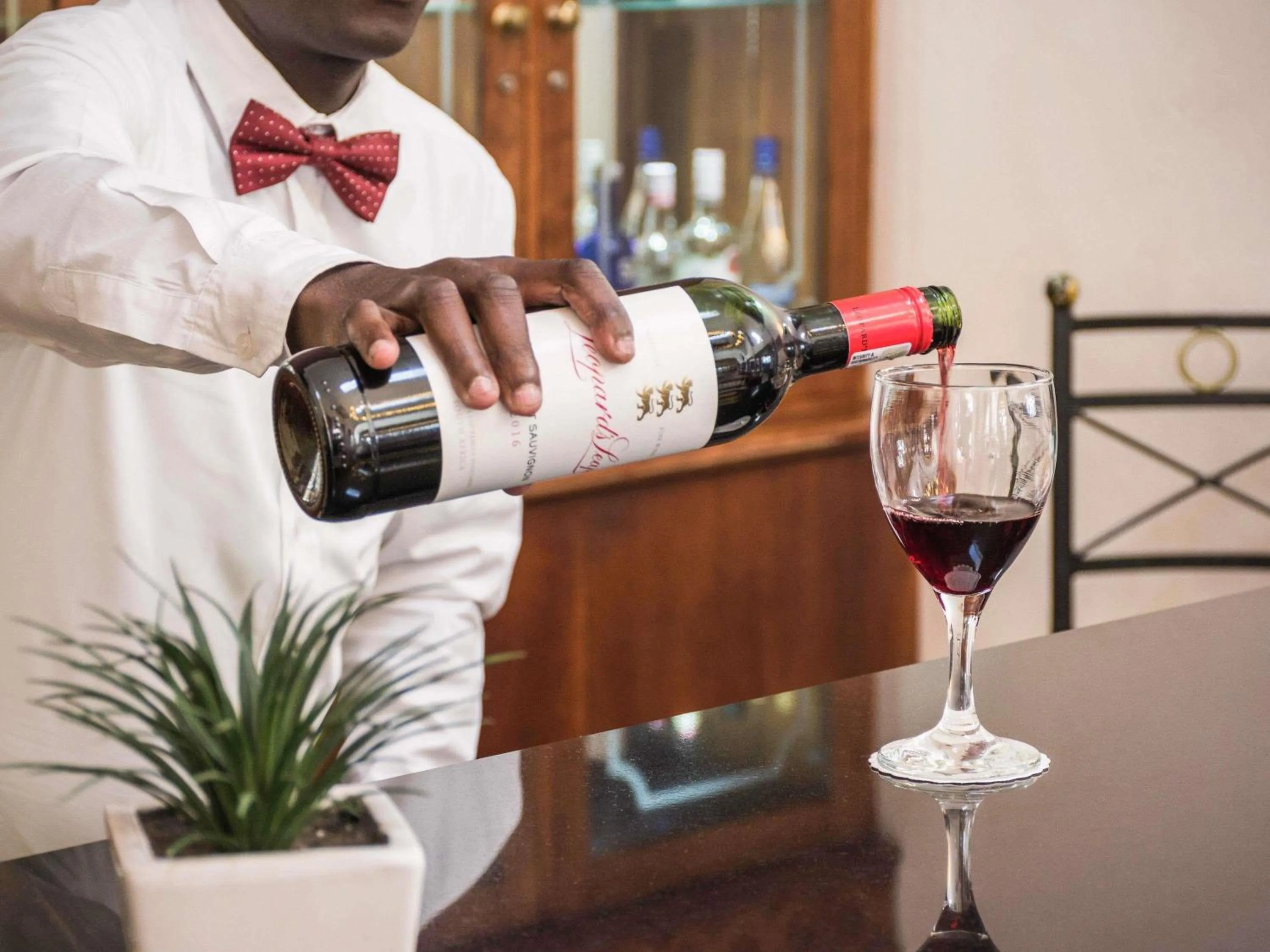 Lounge or bar in Mercure Johannesburg Randburg