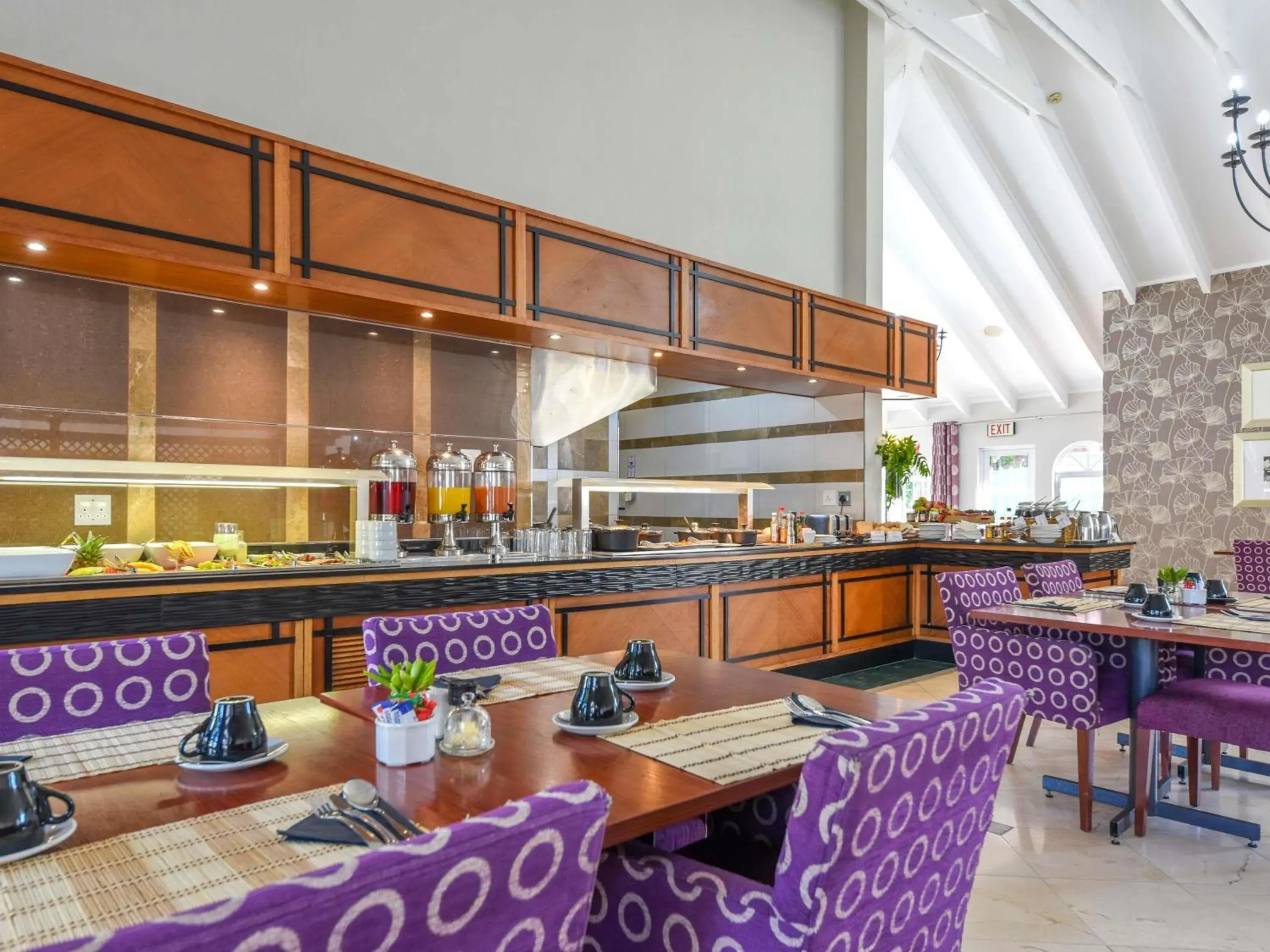 Restaurant/places to eat in Mercure Johannesburg Randburg Restaurant/places to eat in Mercure Johannesburg Randburg