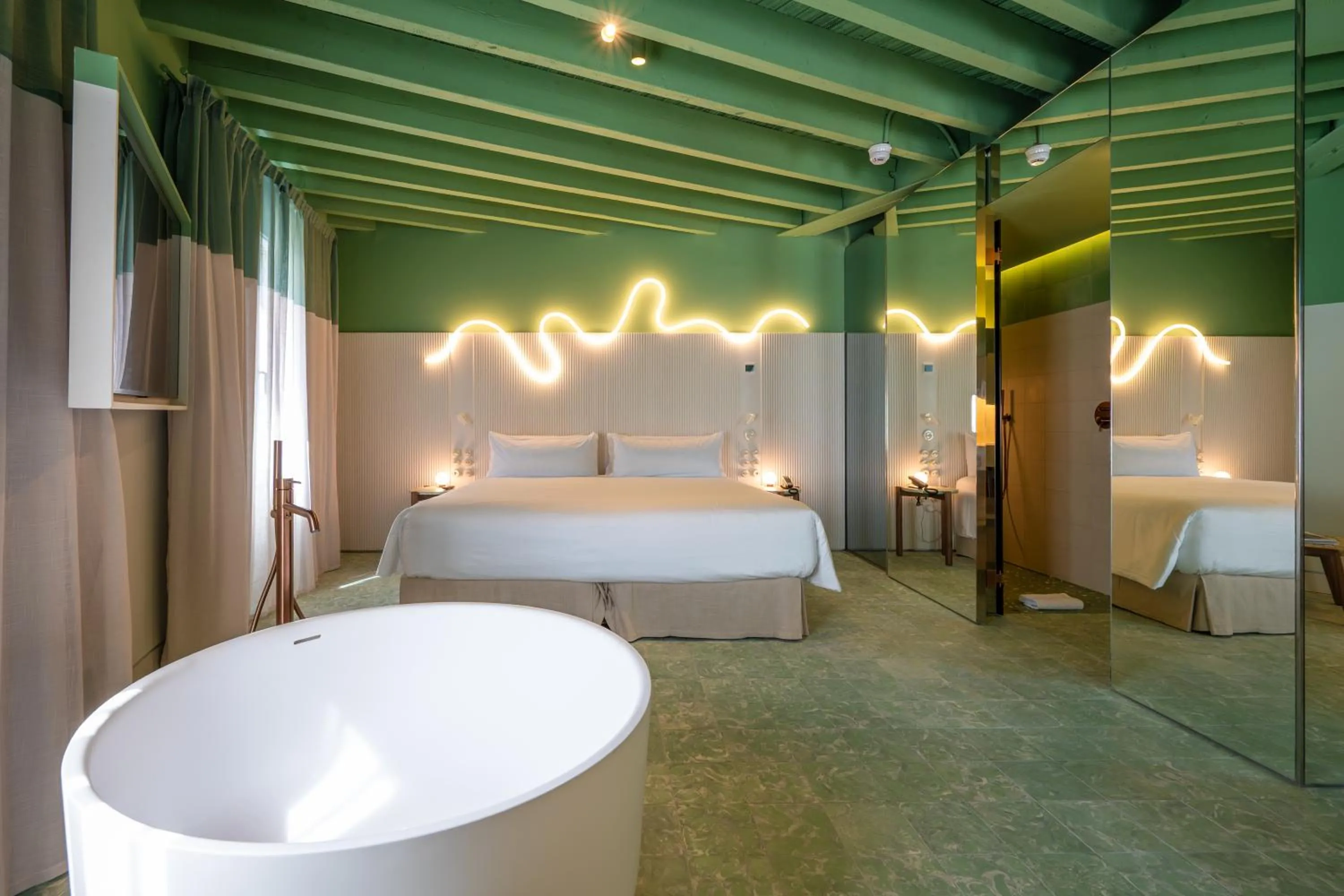 Photo of the whole room, Bed in Terreno Barrio Hotel