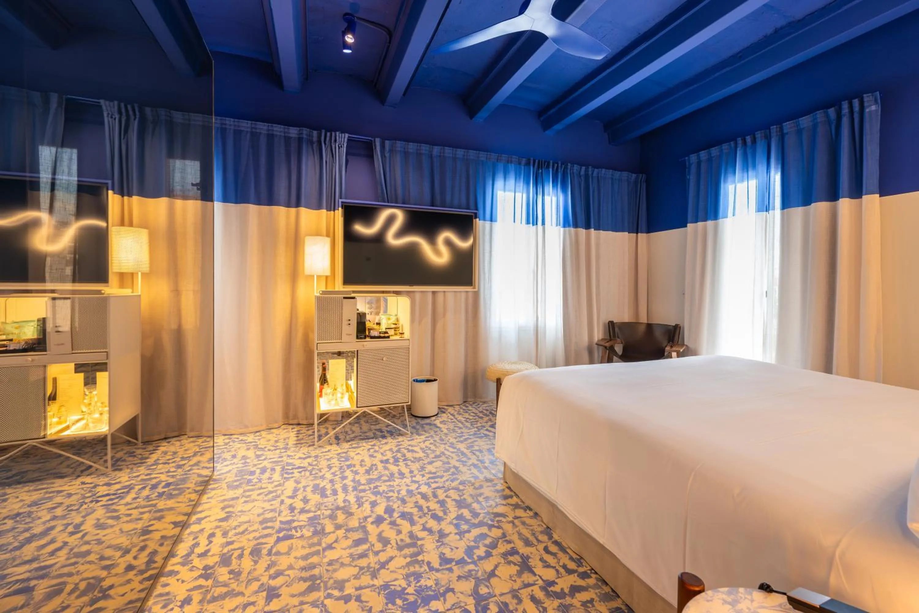 Photo of the whole room, Bed in Terreno Barrio Hotel