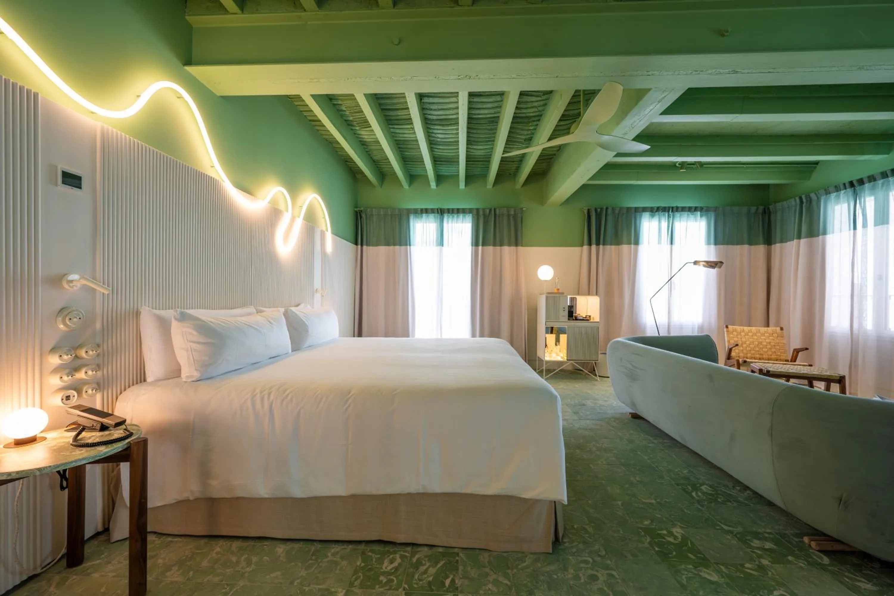 Photo of the whole room, Bed in Terreno Barrio Hotel