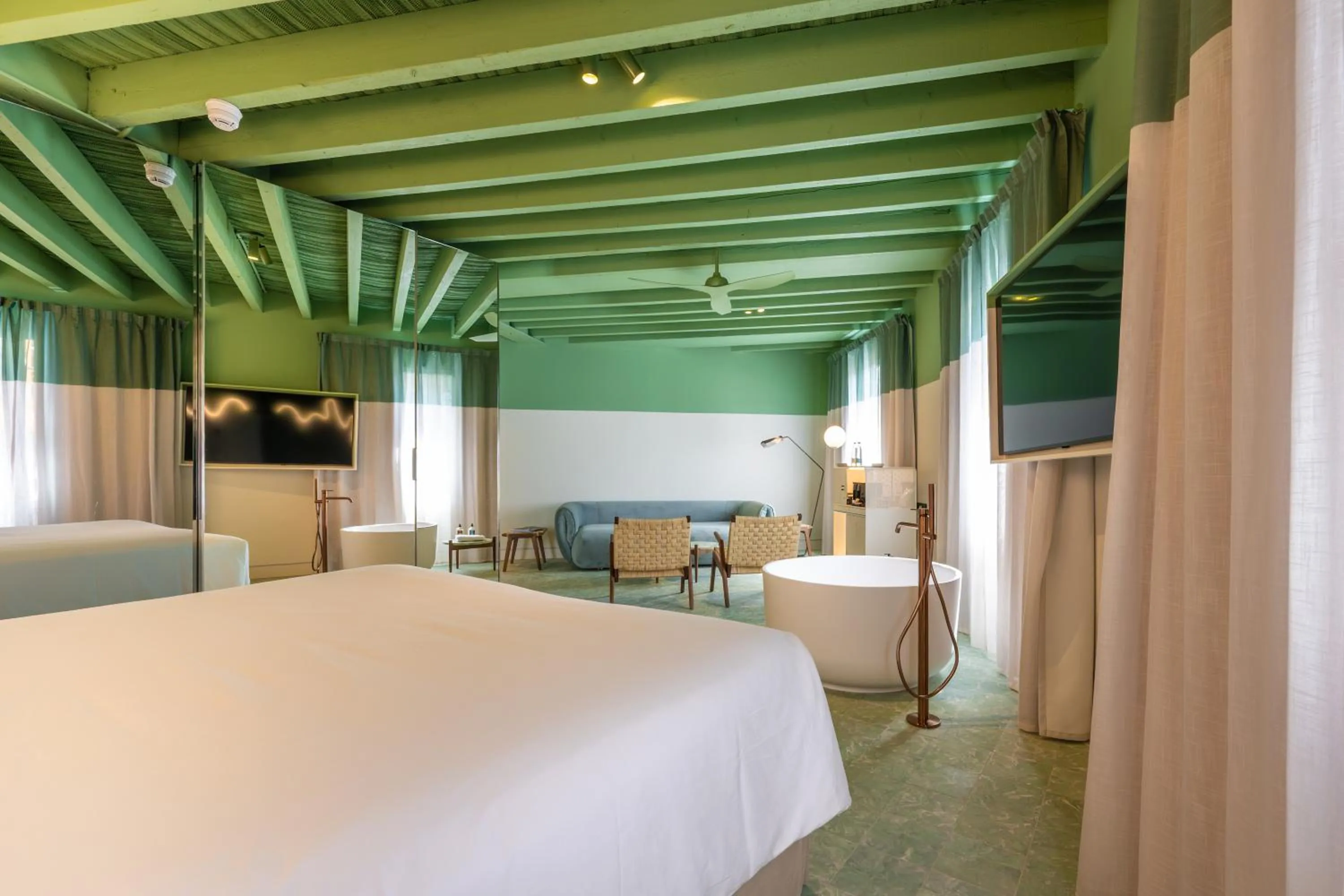 Photo of the whole room, Bed in Terreno Barrio Hotel