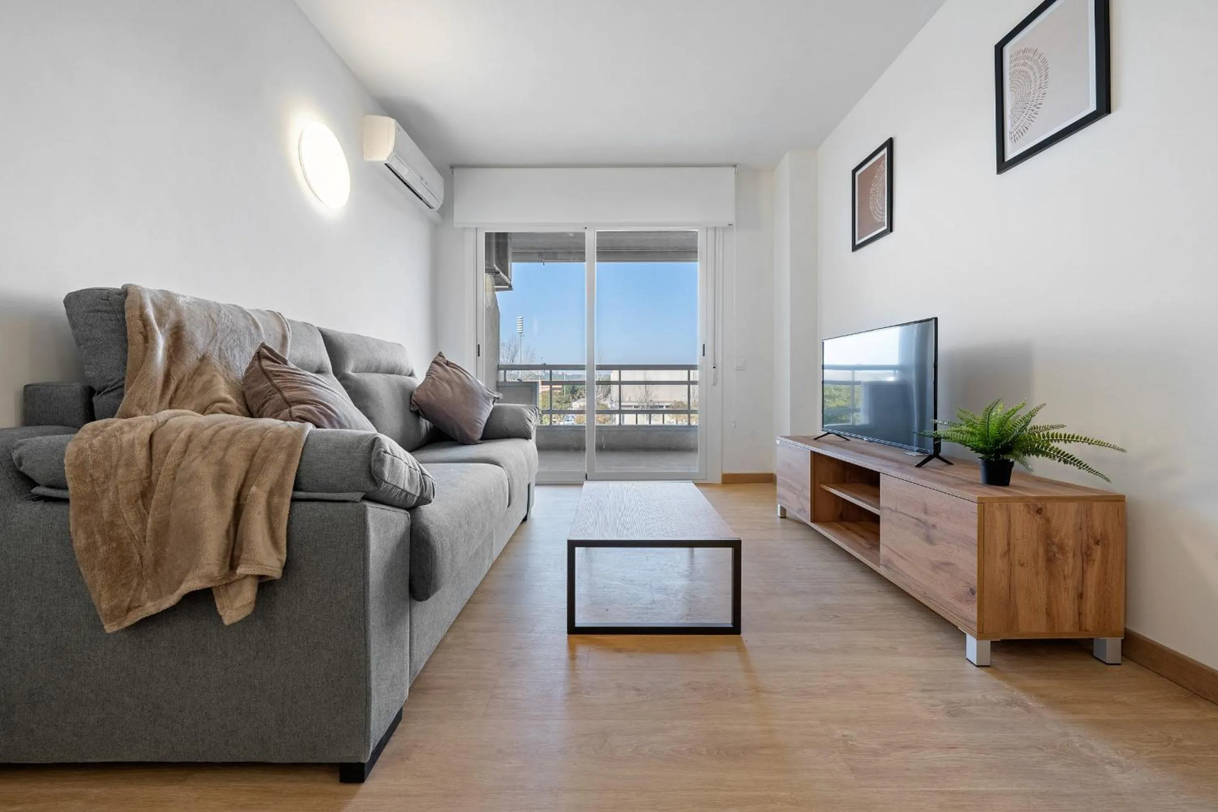 Dining area in AQUAMARINA II Apartments
