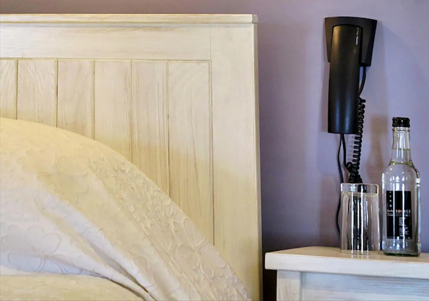 Decorative detail, Bed in The Hand at Llanarmon