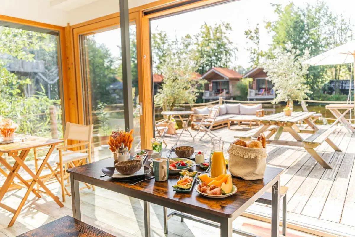 Breakfast in Baumhaushotel Oberbayern Breakfast in Baumhaushotel Oberbayern