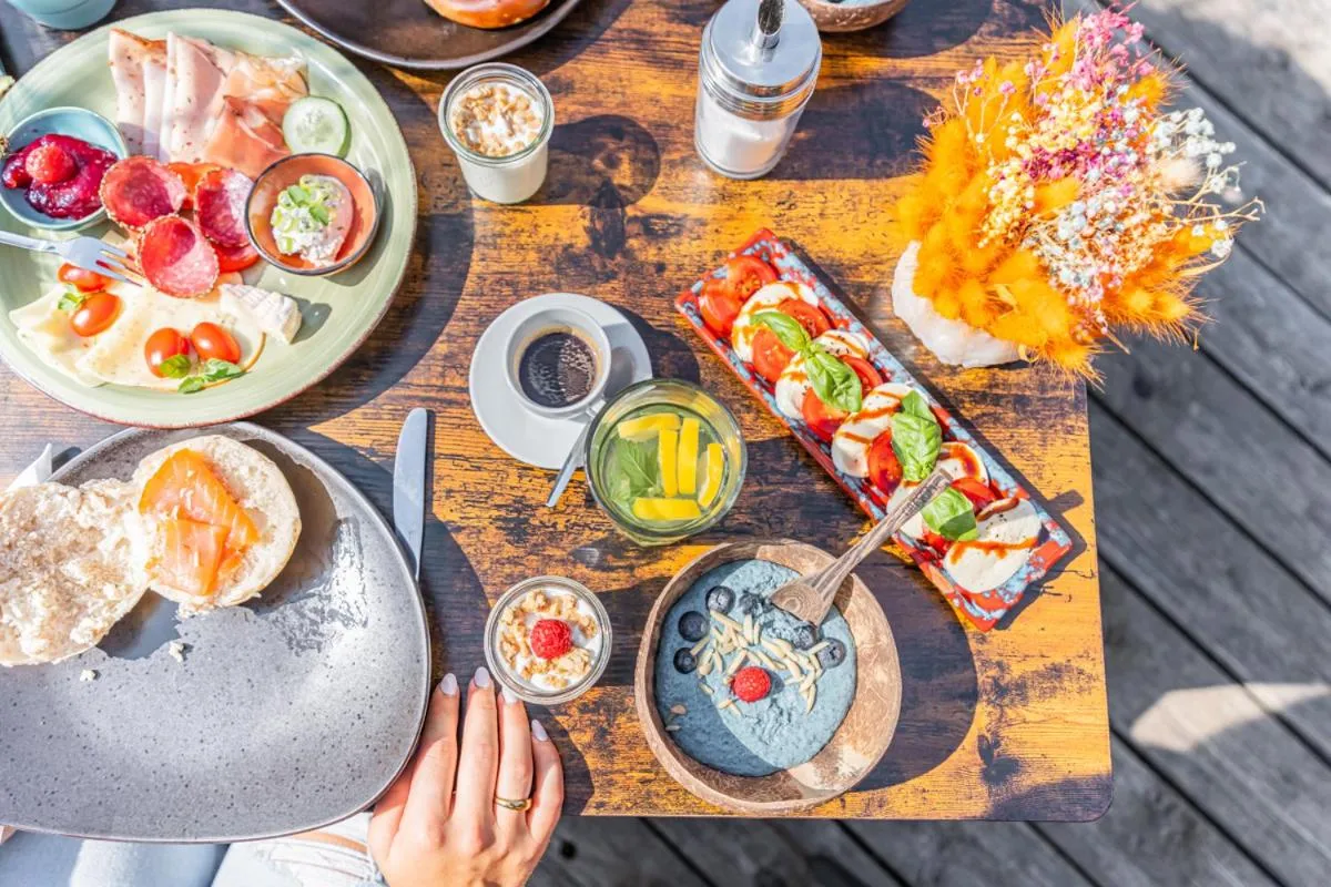 Breakfast in Baumhaushotel Oberbayern