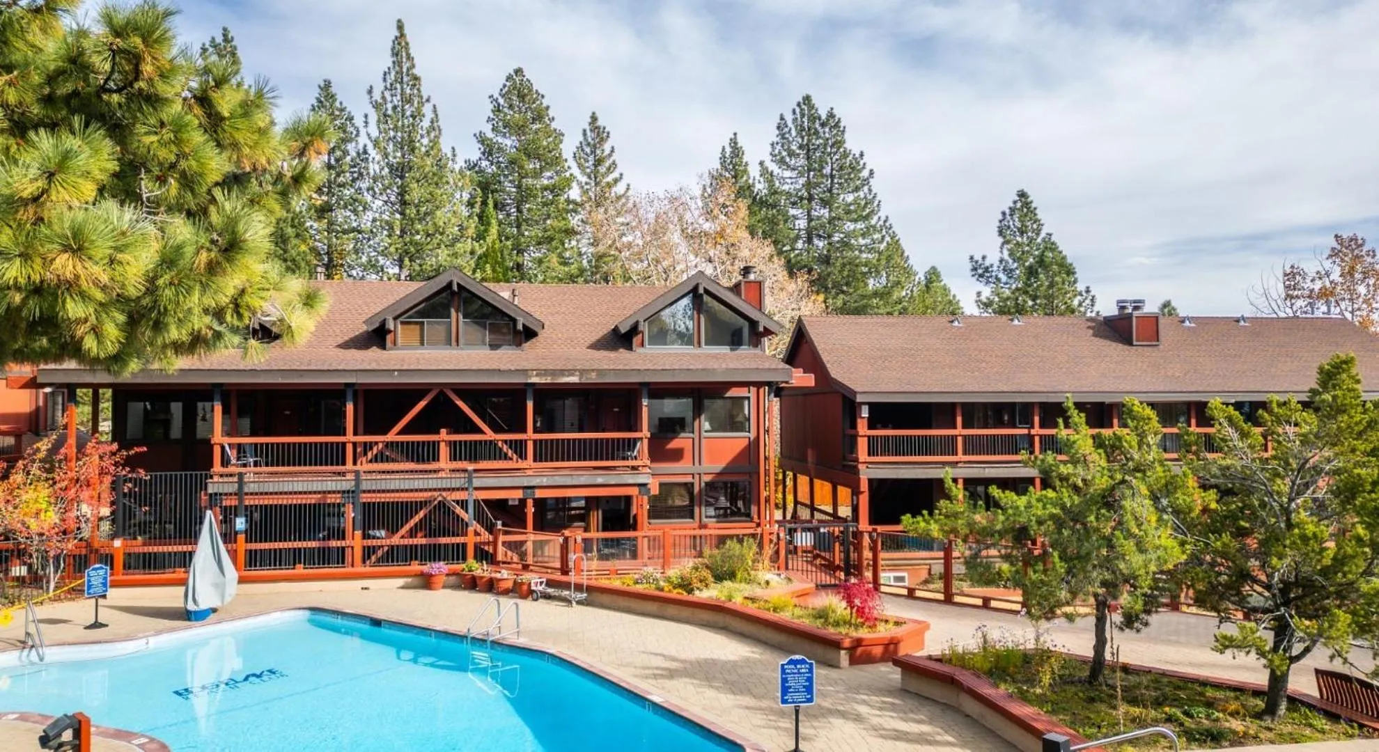 Property building in Tahoe Edgelake Beach Club