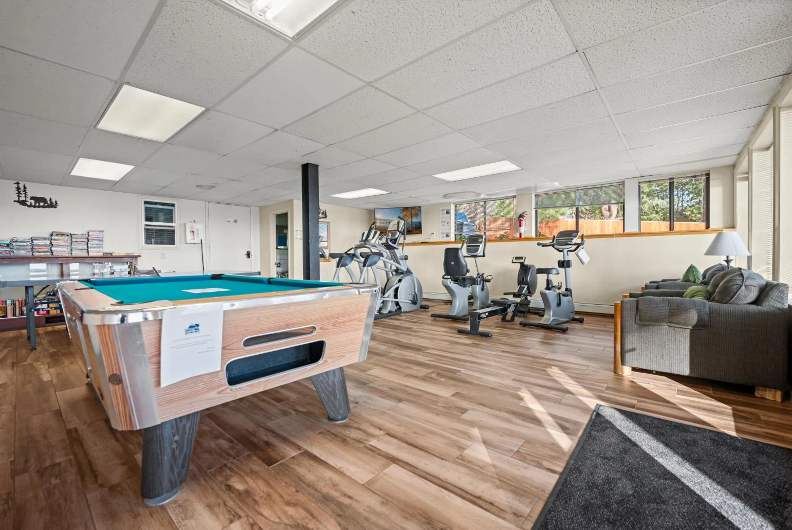 Game Room in Tahoe Edgelake Beach Club