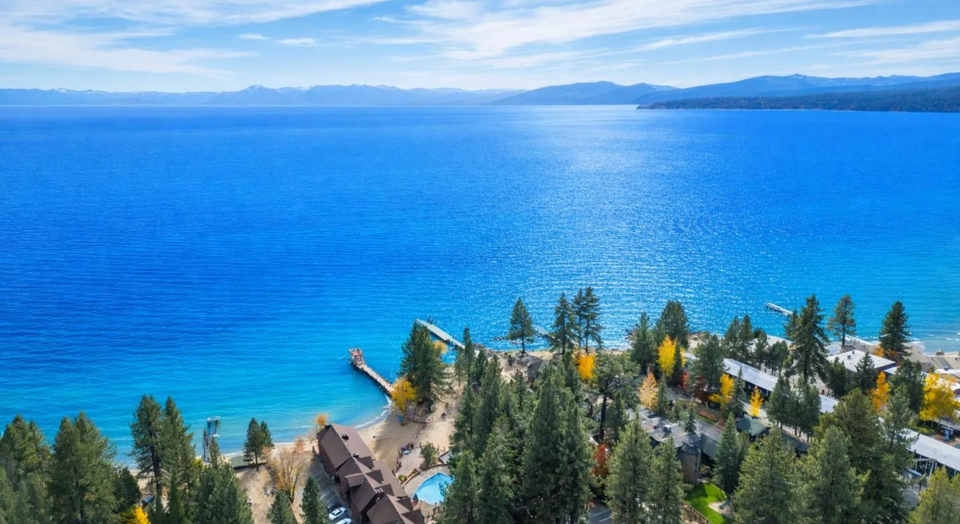 Lake view in Tahoe Edgelake Beach Club by Coolvacay