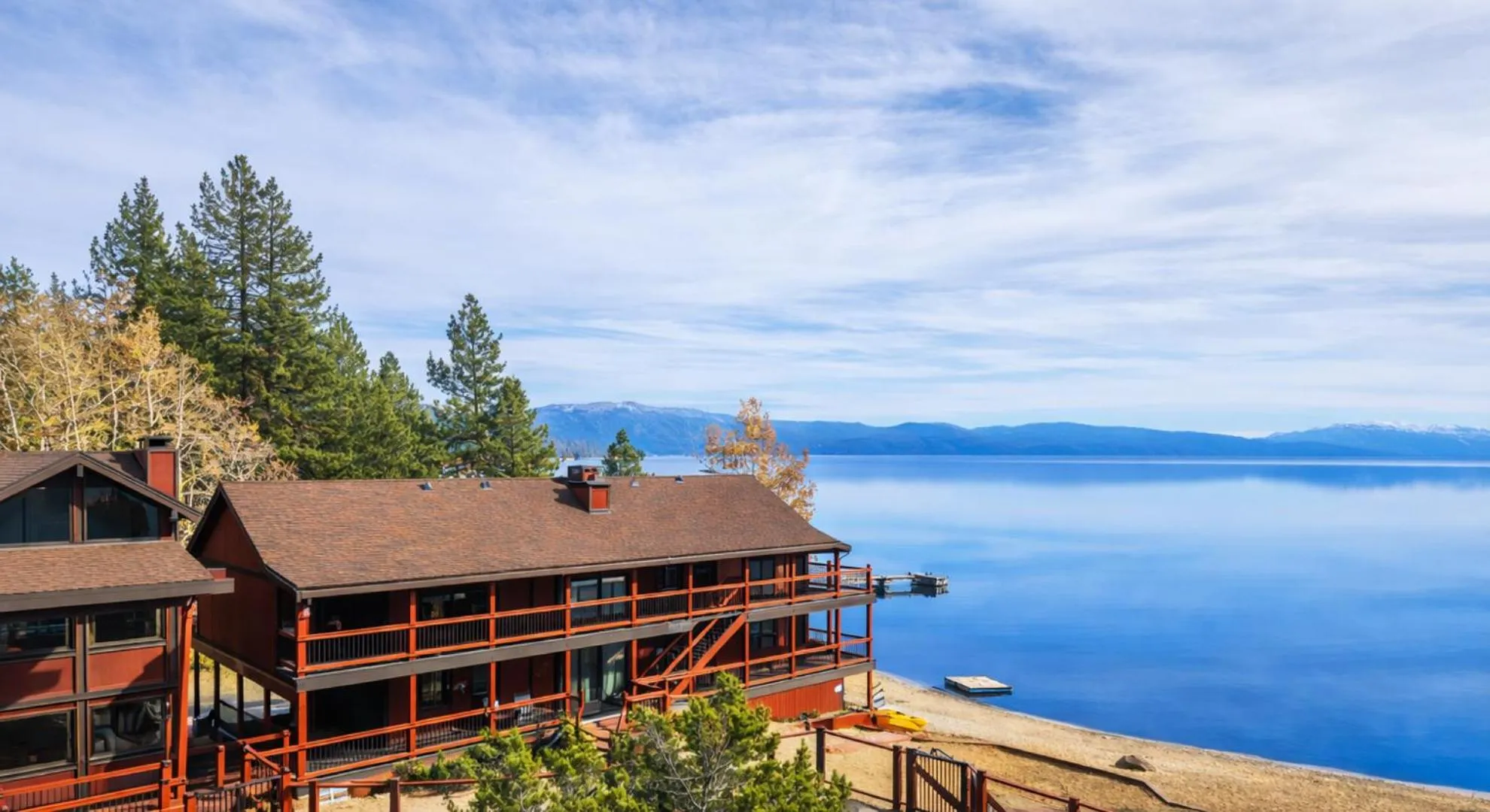Lake view in Tahoe Edgelake Beach Club by Coolvacay