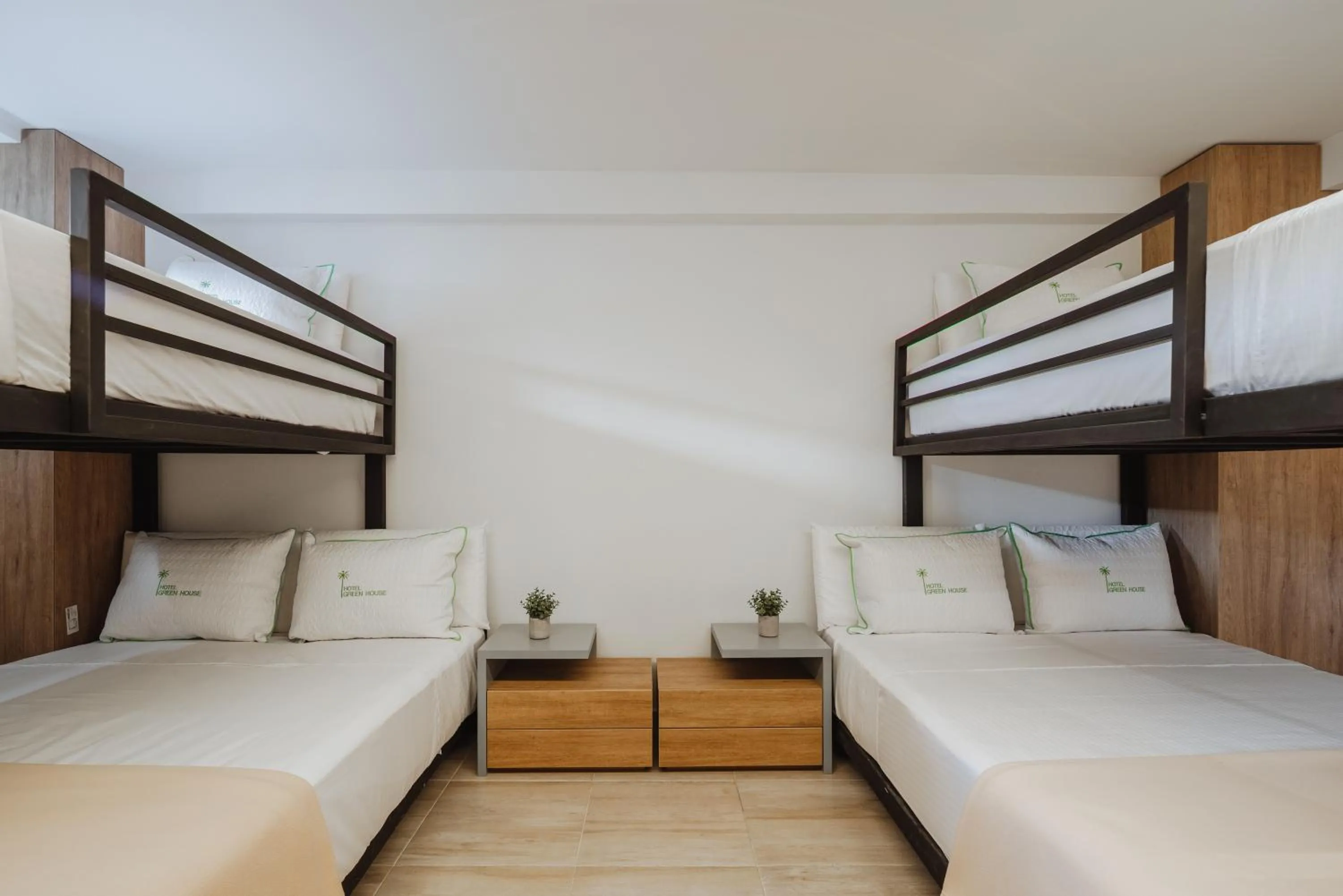 Photo of the whole room, Bed in Green House Hotel