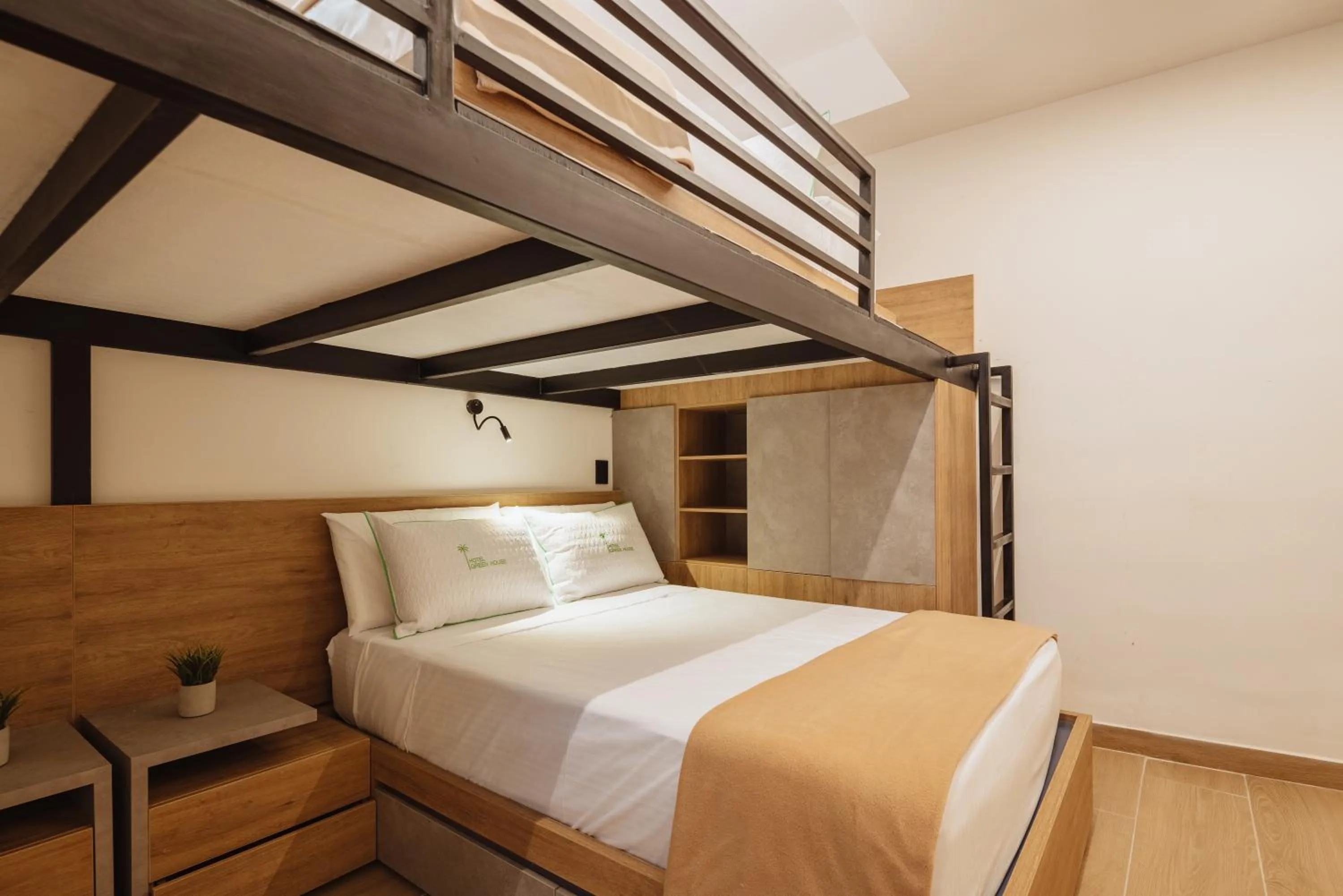 Bedroom, Bed in Green House Hotel