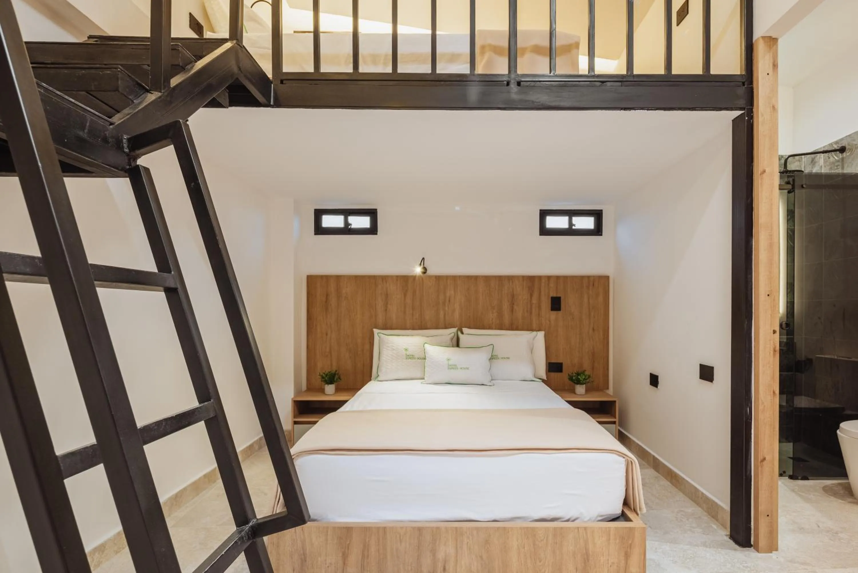 Photo of the whole room, Bed in Green House Hotel