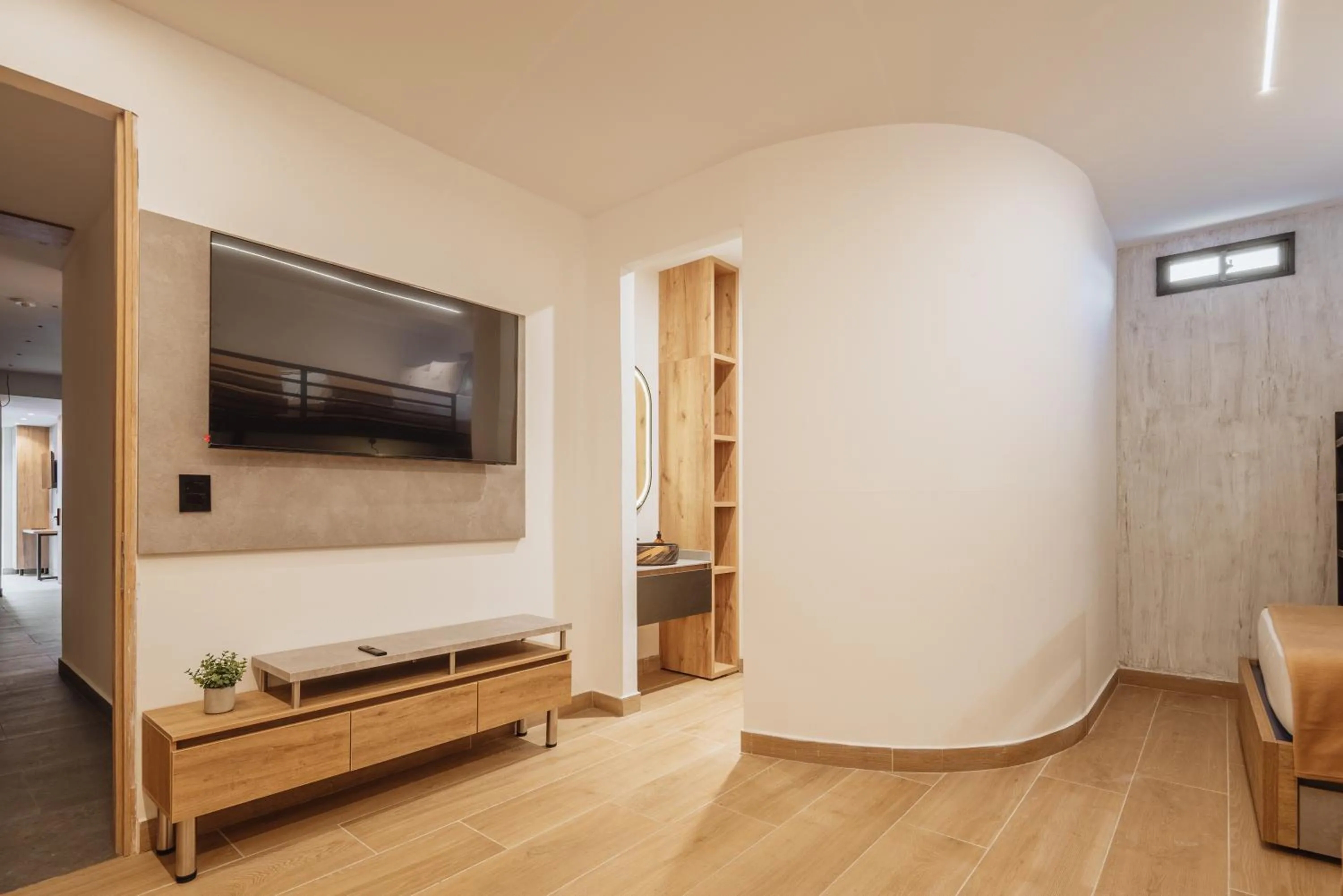 TV and multimedia, Bed in Green House Hotel