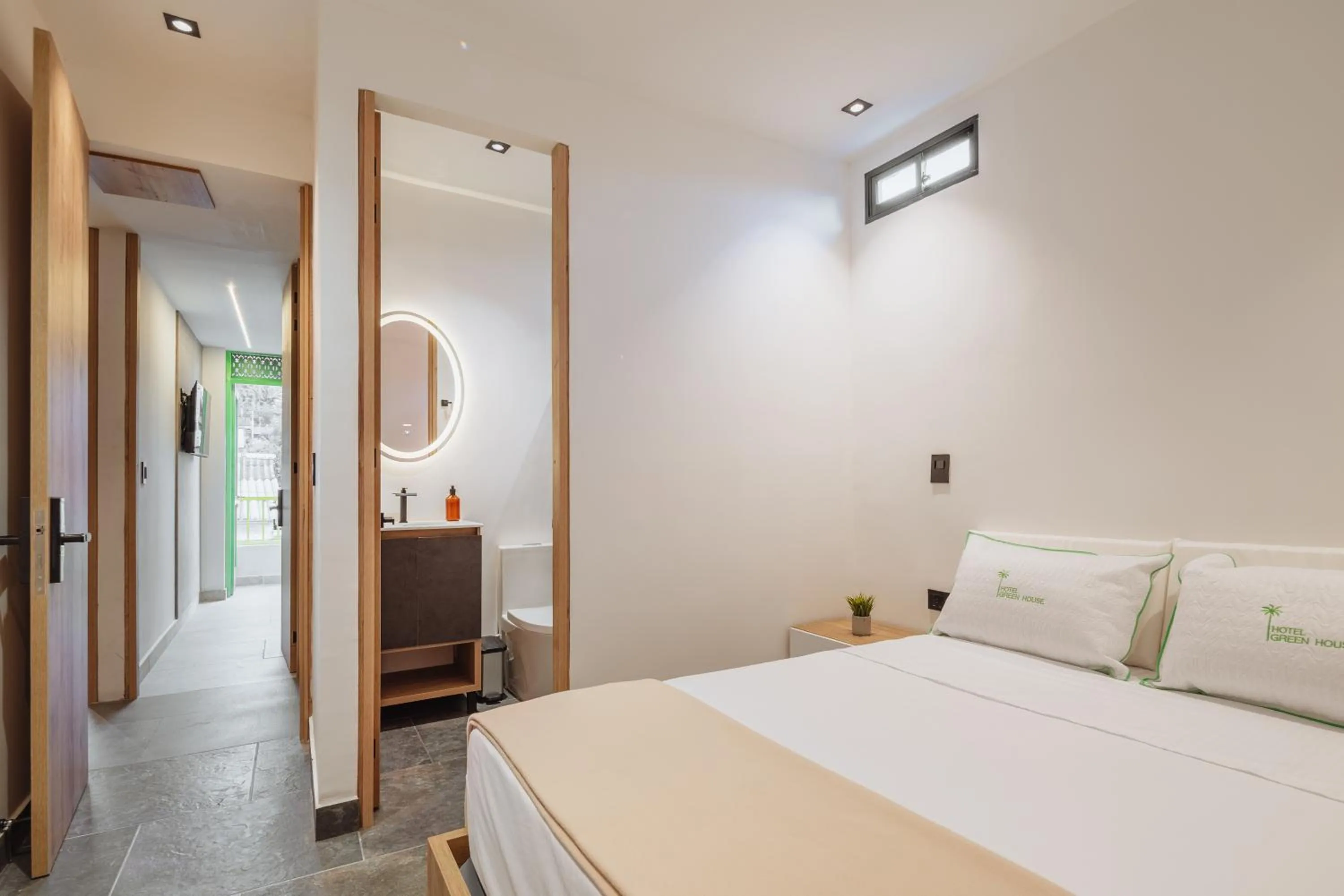 Photo of the whole room, Bed in Green House Hotel