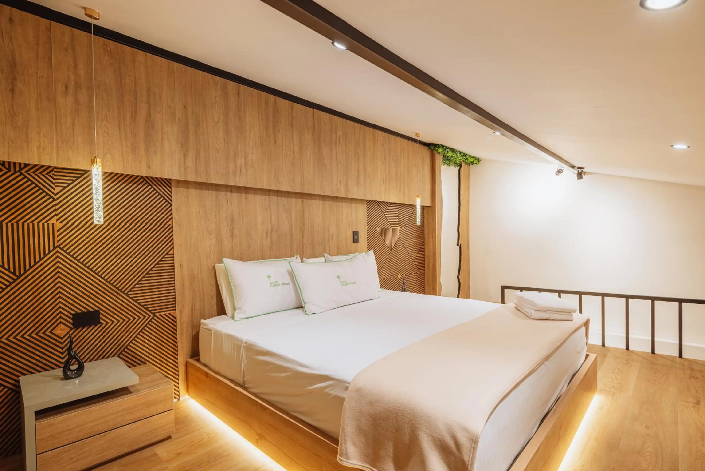 Photo of the whole room, Bed in Green House Hotel