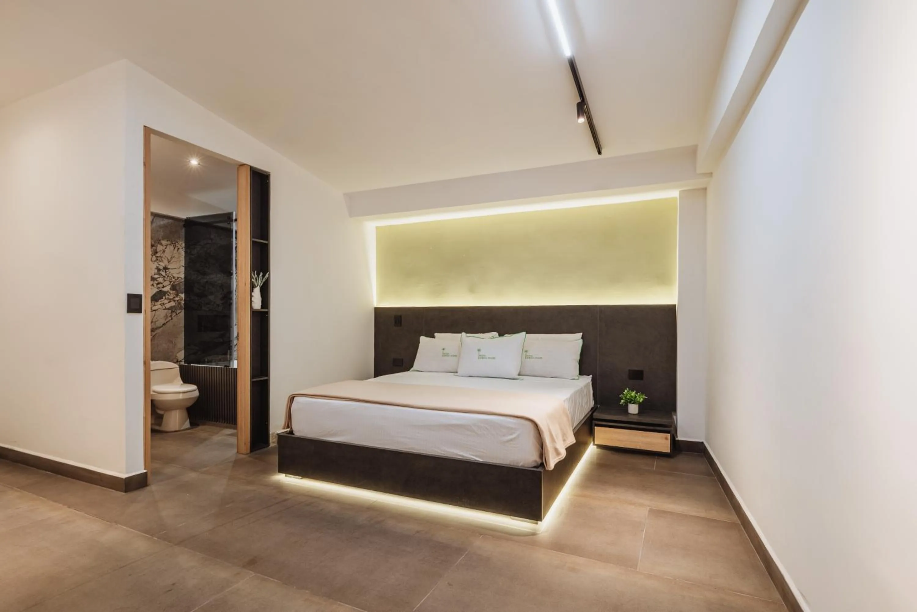 Photo of the whole room, Bed in Green House Hotel