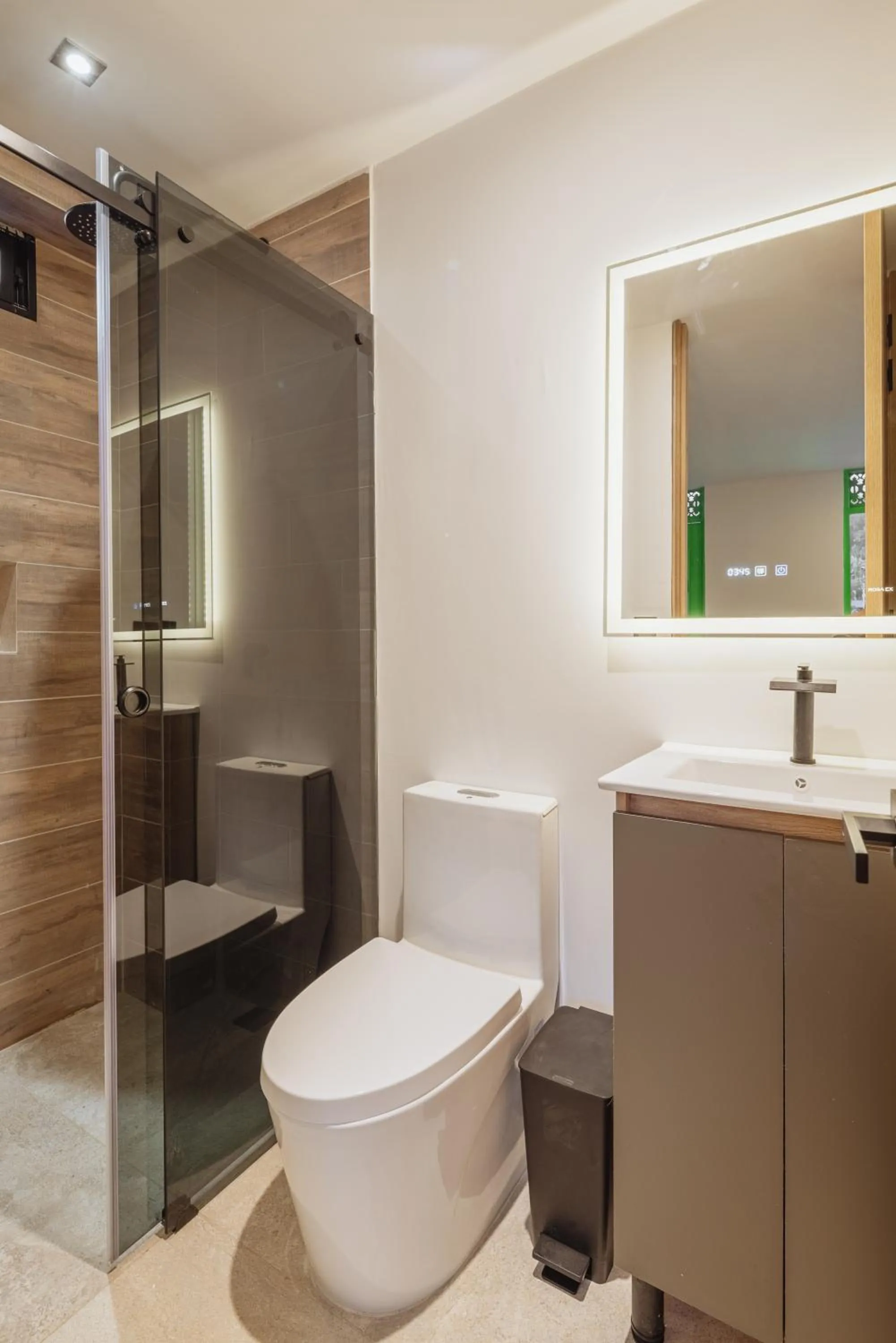 Shower in Green House Hotel