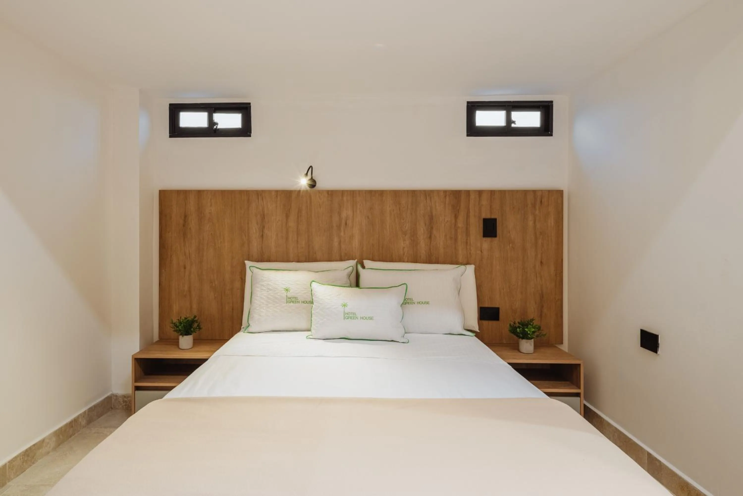 Photo of the whole room, Bed in Green House Hotel
