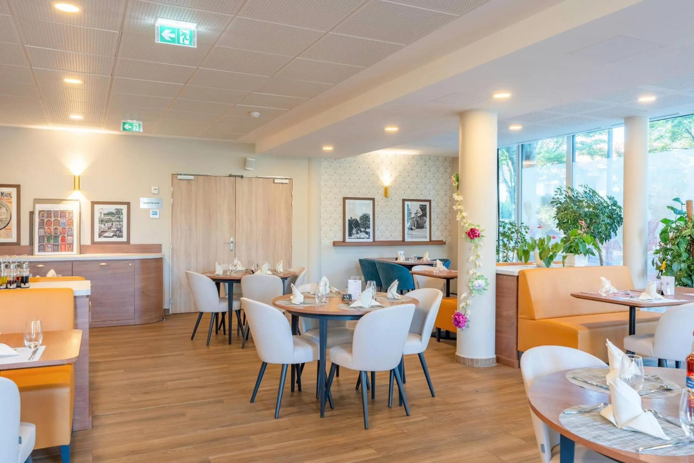 Breakfast in Quality Aparthotel Choisy Orly Airport