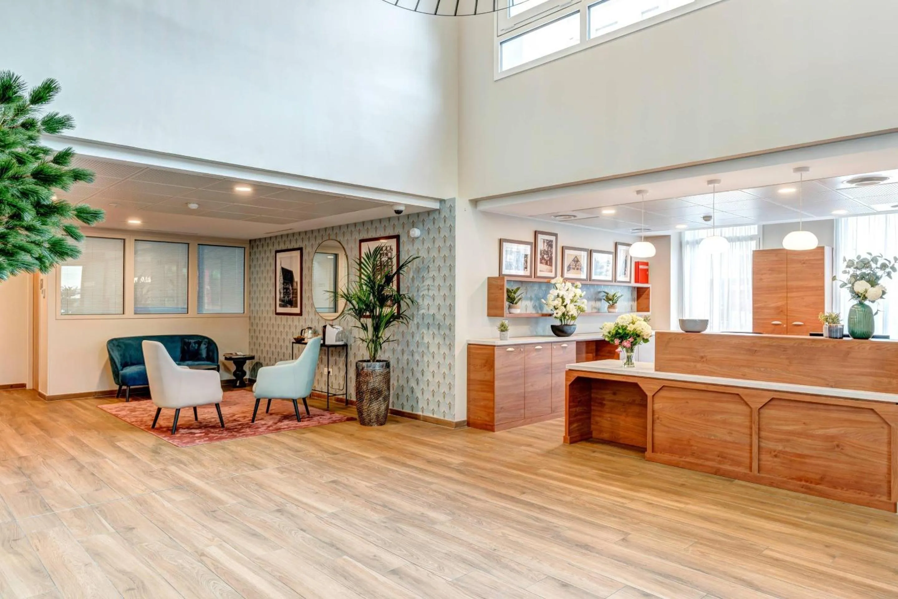 Lobby or reception in Quality Aparthotel Choisy Orly Airport