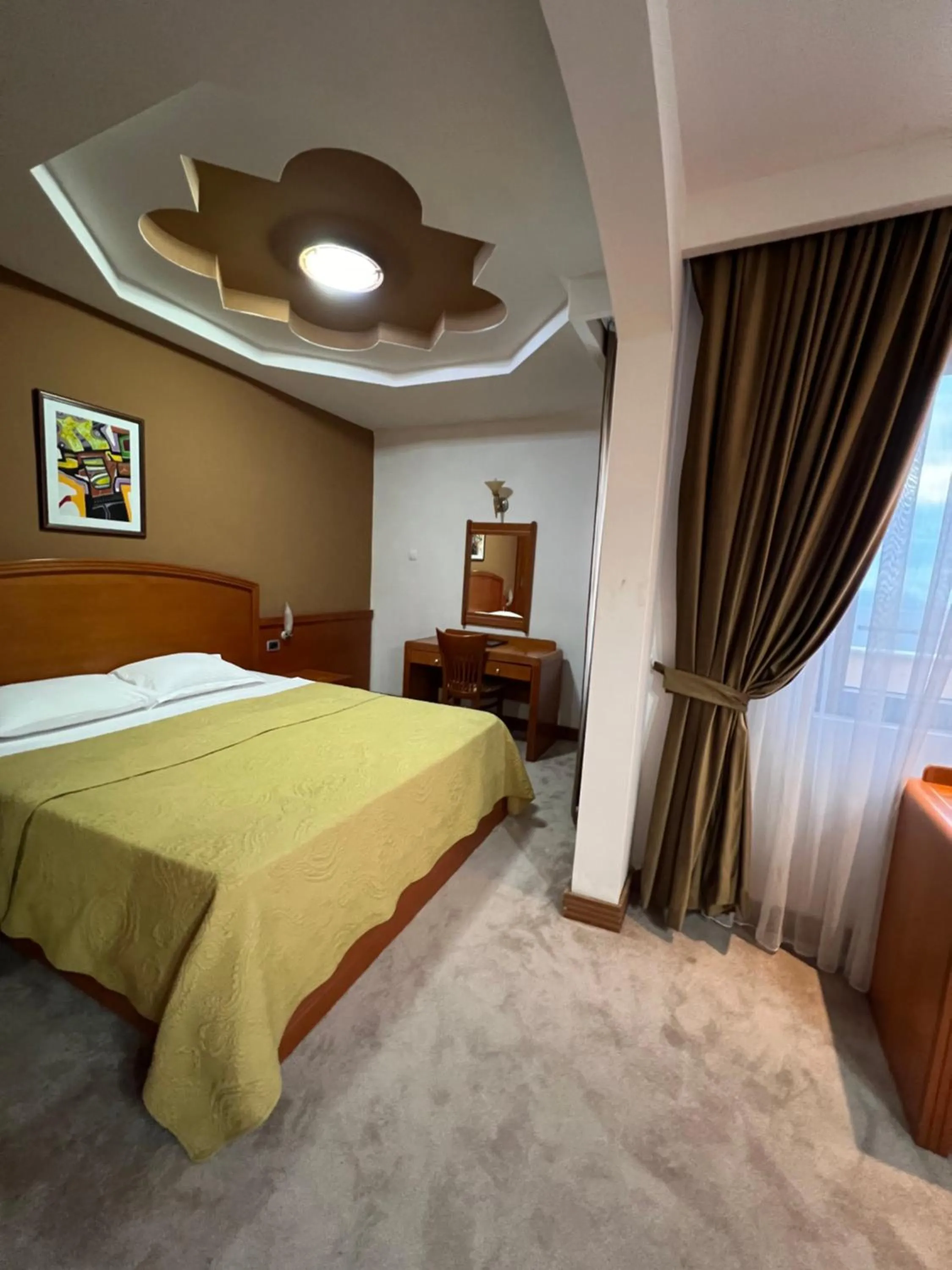 Bed in Hotel Princi i Arberit