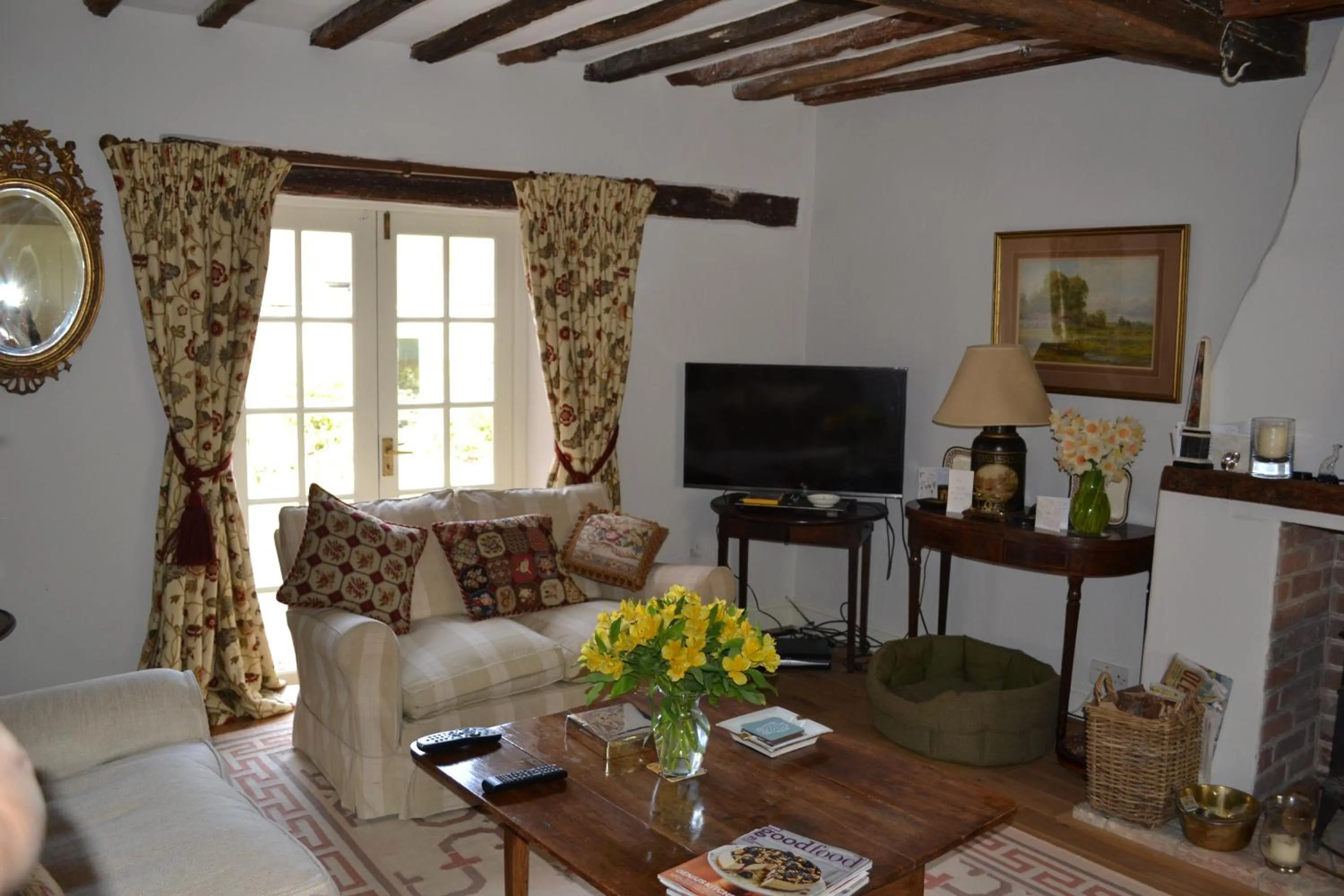 Living room in Hedingham Old Pottery