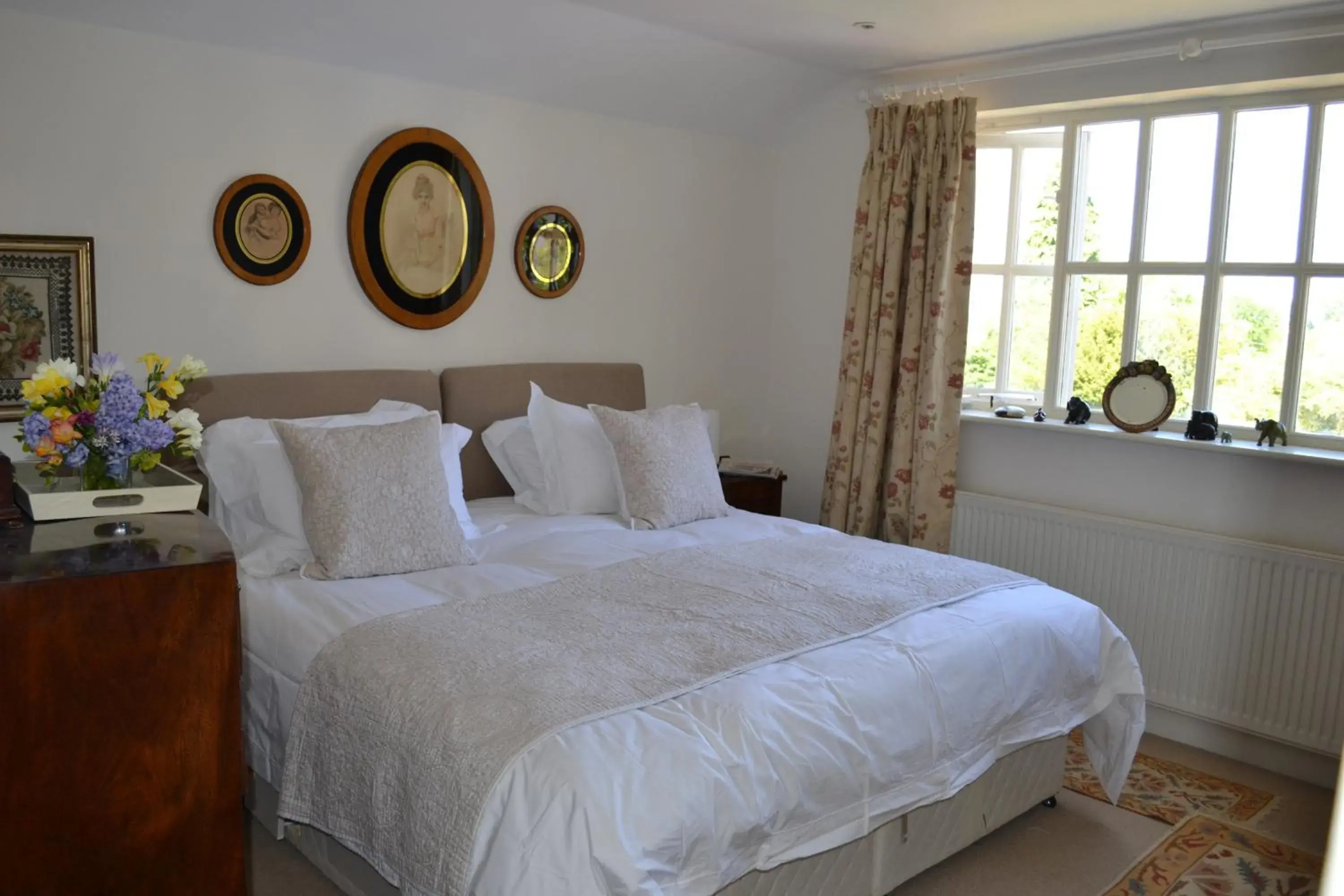 Deluxe Double or Twin Room in Hedingham Old Pottery Deluxe Double or Twin Room in Hedingham Old Pottery