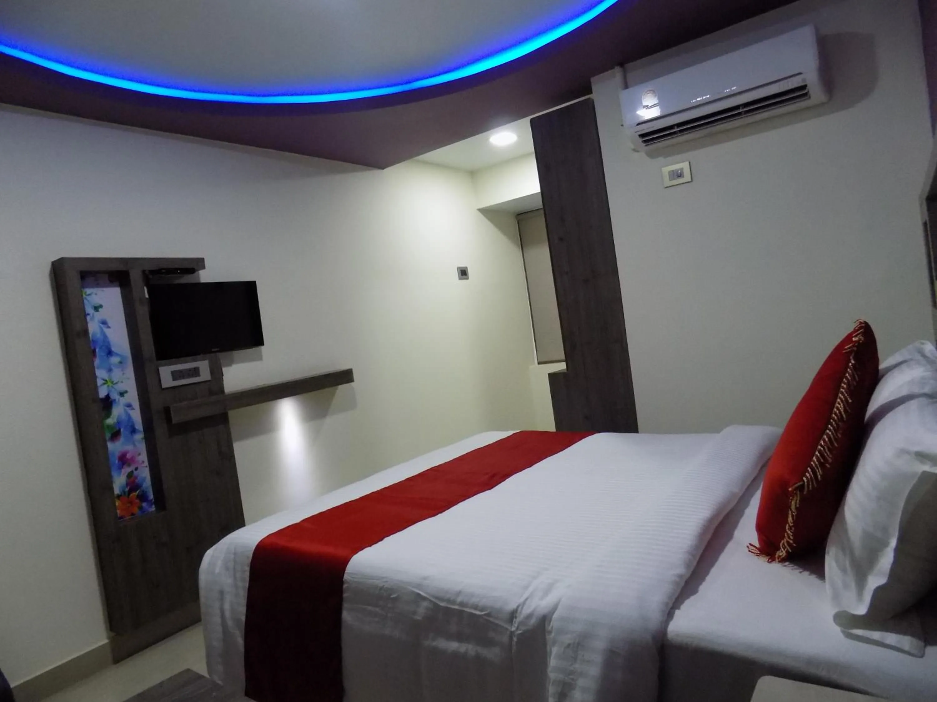 Bed in Hotel A J Park