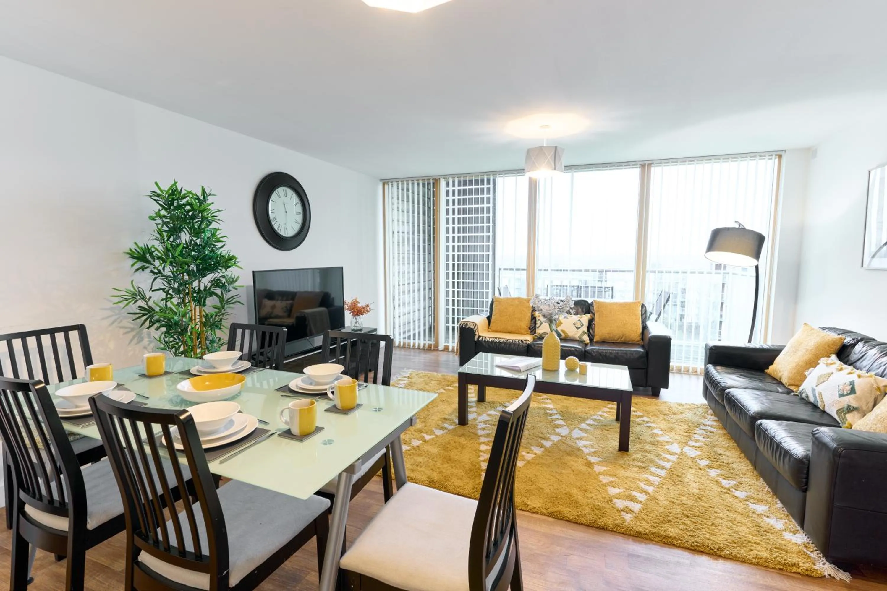ShortstayMK Vizion apartments, with free superfast wi-fi, parking