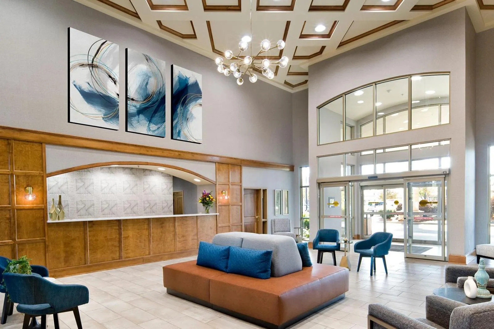 Property building in ClubHouse Hotel Sioux Falls