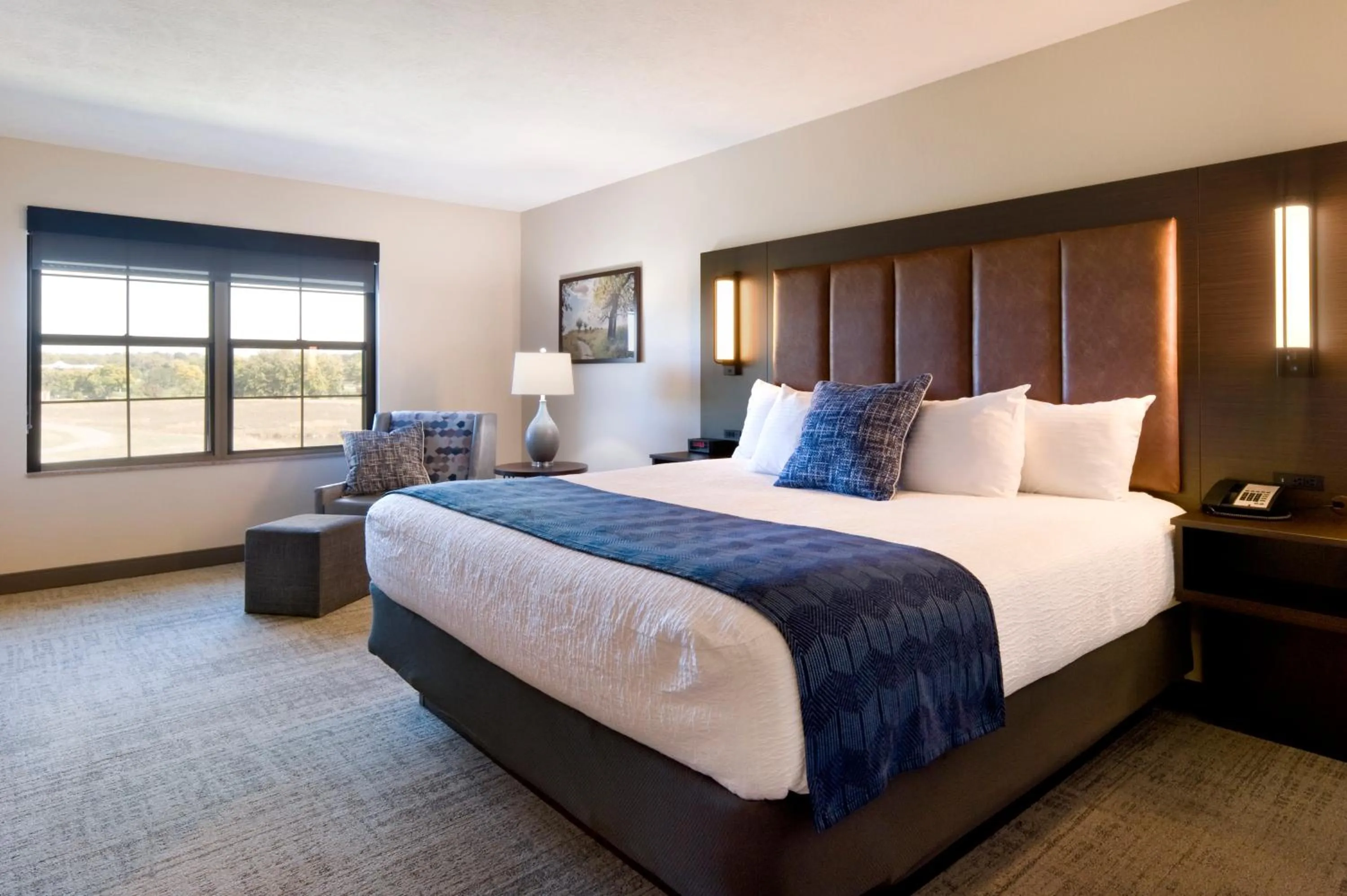 Bed in ClubHouse Hotel Sioux Falls