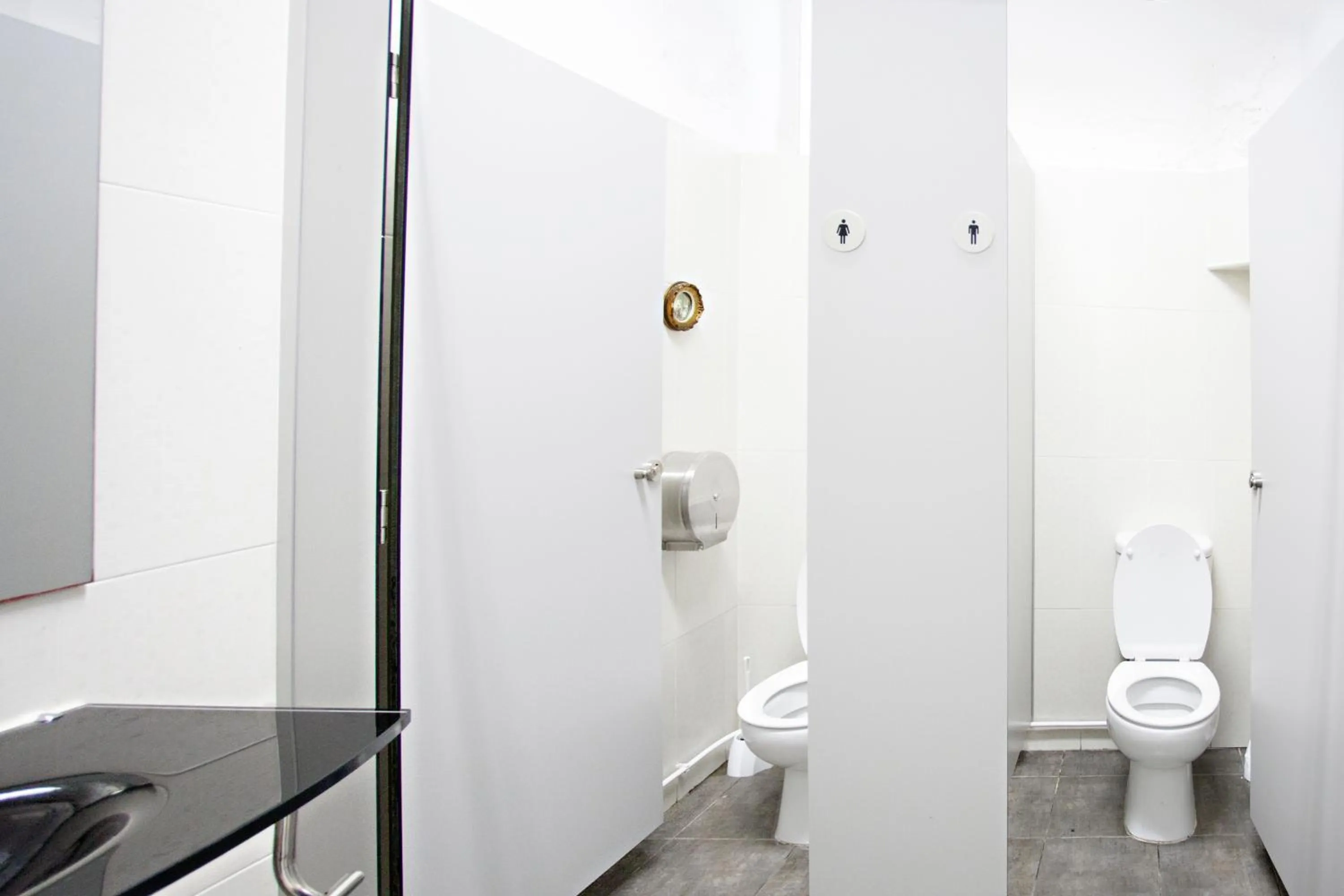 Toilet in Baixa Terrace Hostel