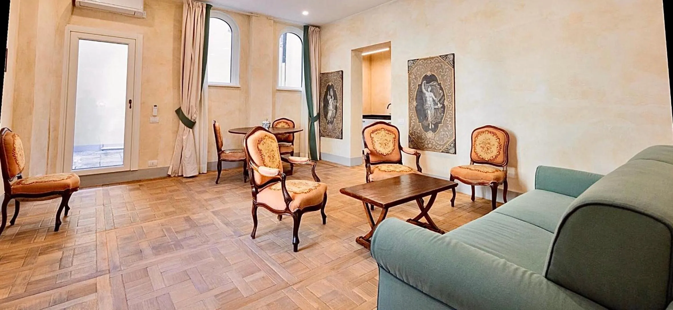 Palazzo Mantua Benavides Suites & Apartments