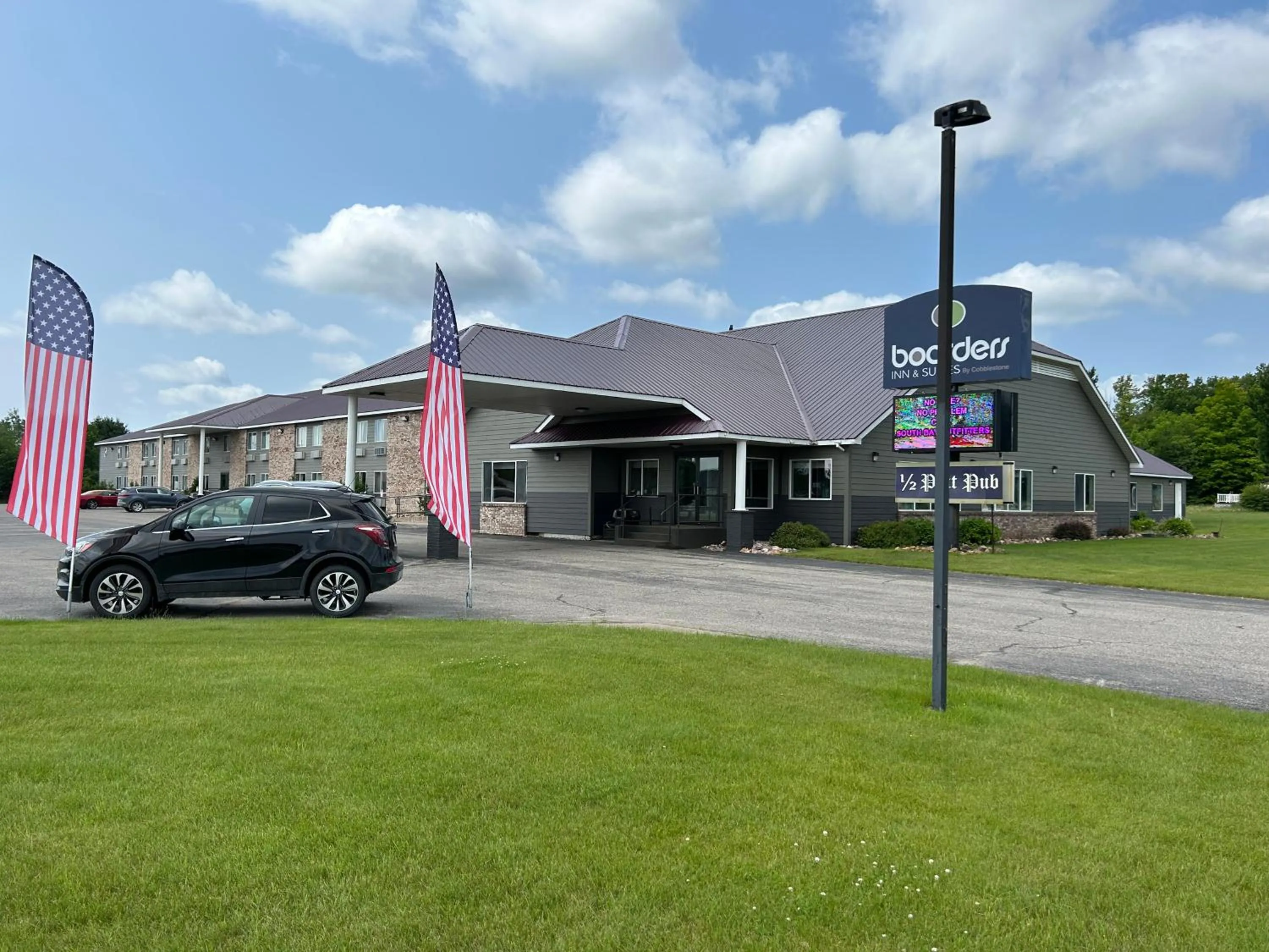 Street view in Boarders Inn & Suites by Cobblestone Hotels - Munising